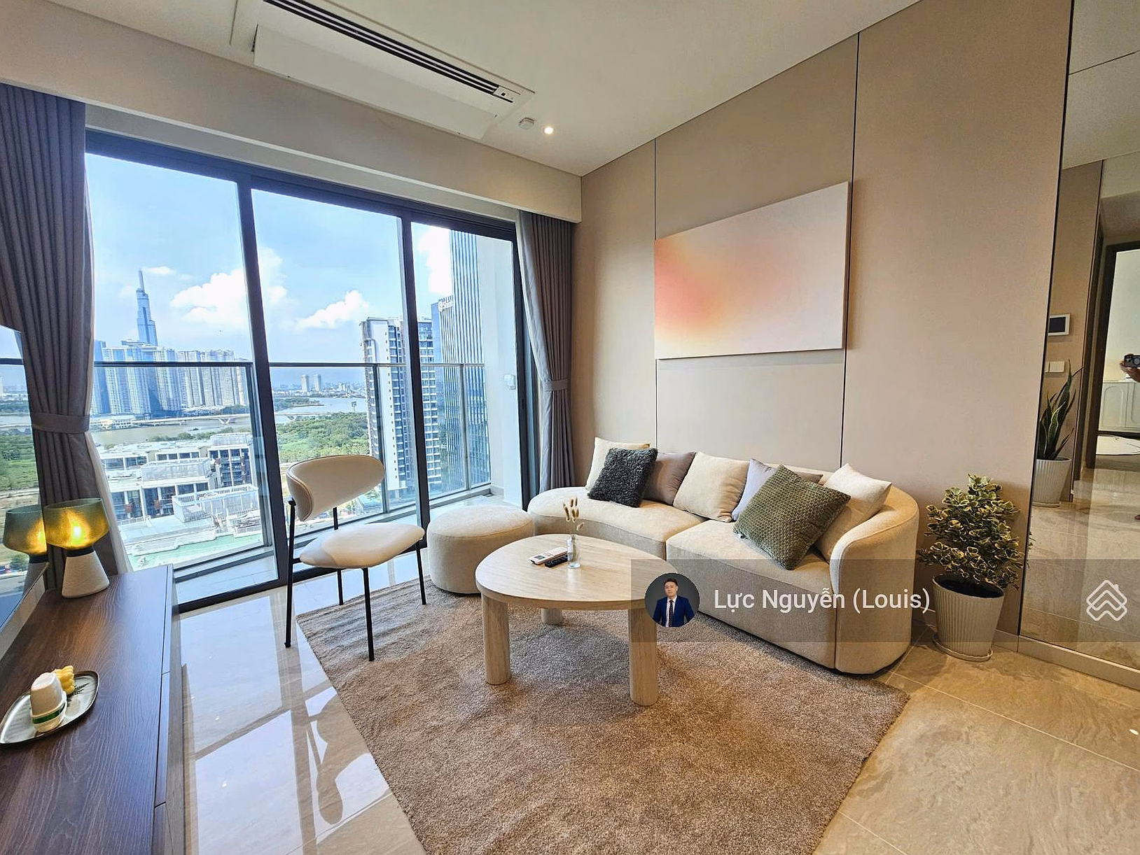 Louis: Selling 2 bedrooms SPA high floor with unprotected view of Saigon River Landmark 81 - The Opera - Price 31.5 billion