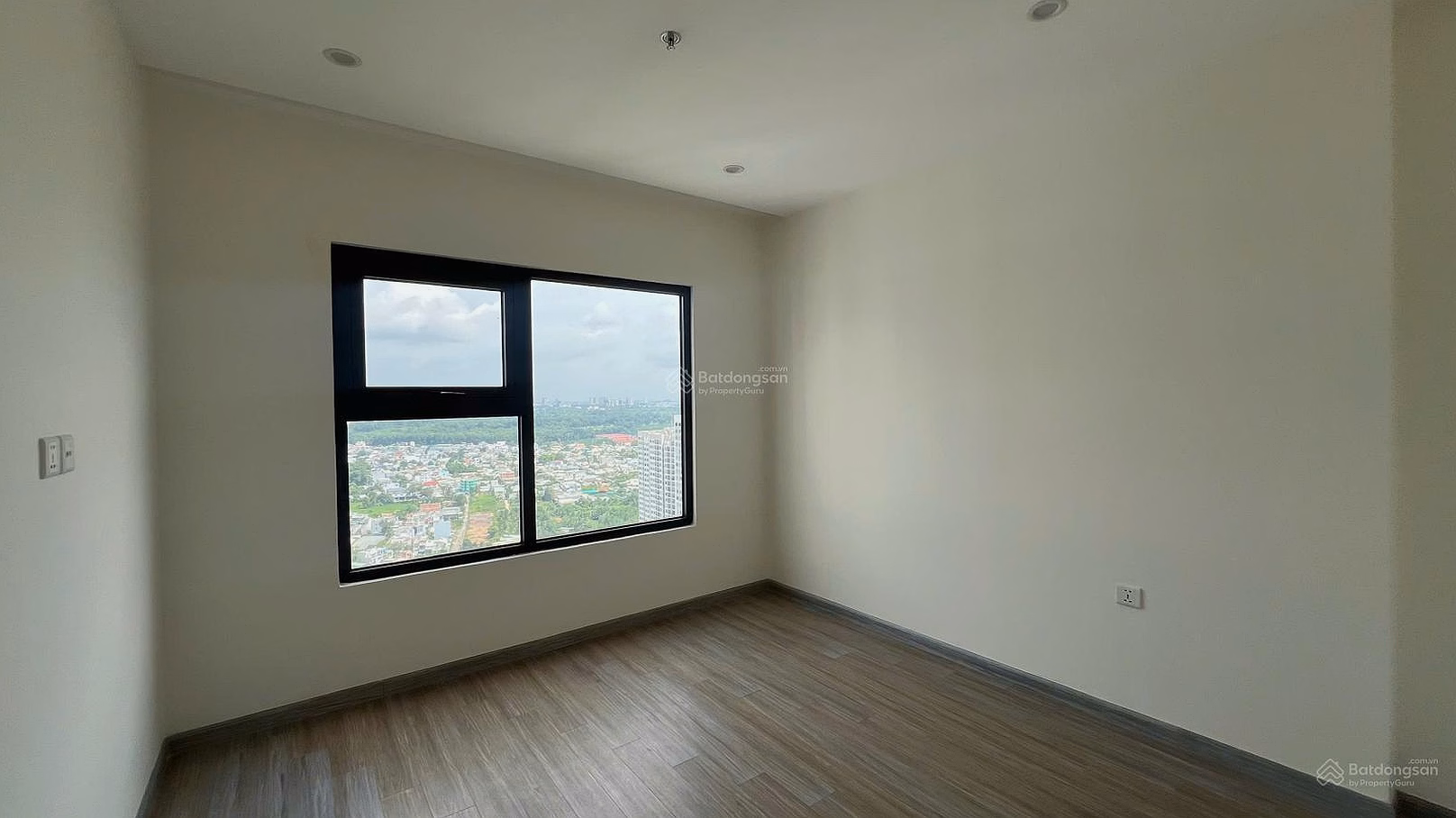 Hot, need to sell quickly 3 bedrooms, new house S5 only 3.7 billion - airy view and good price