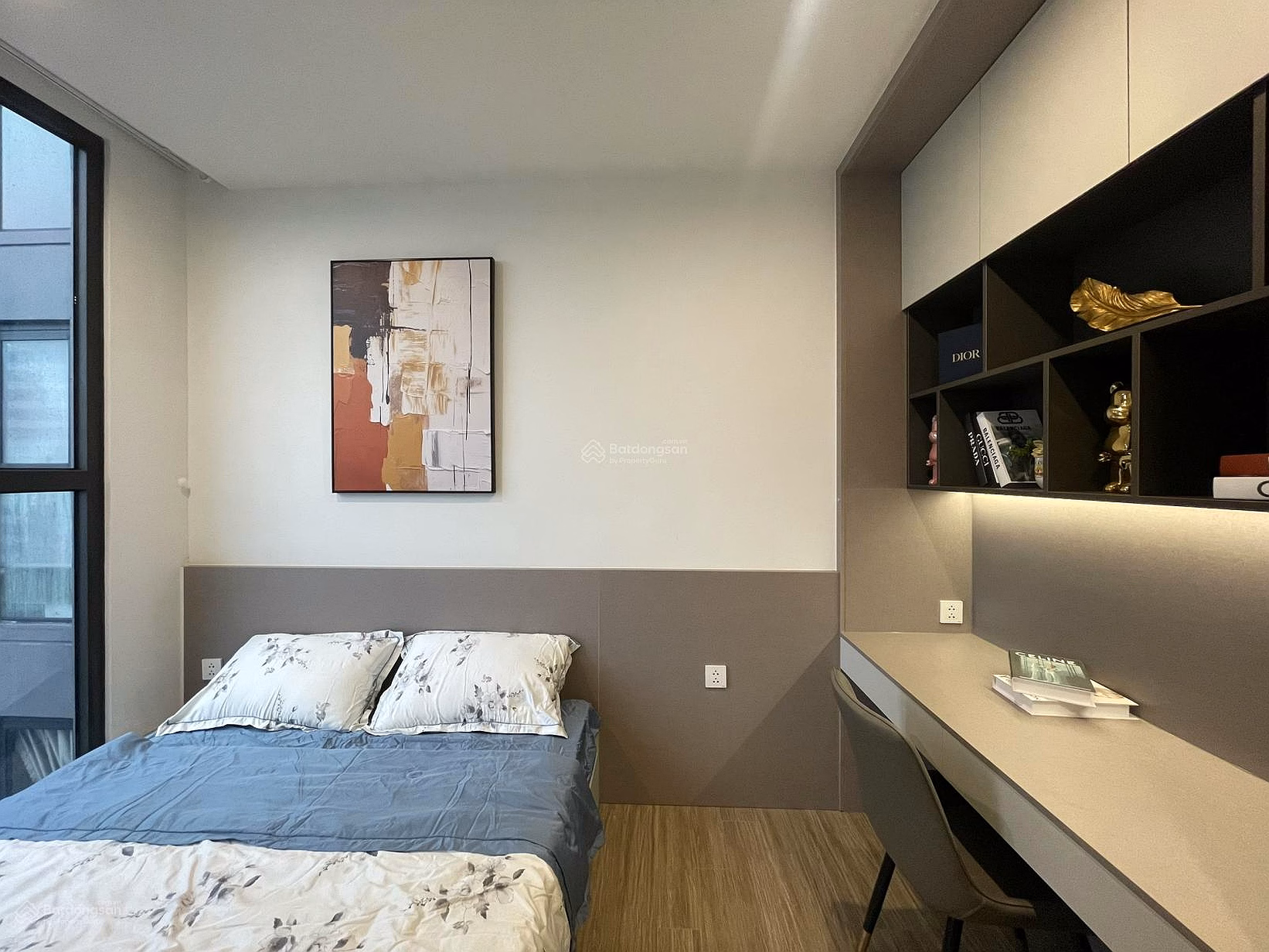 The owner quickly sold the 2-bedroom corner apartment in P1 The Pavilion. Full interior. Have your red book ready. Support customers to buy loans