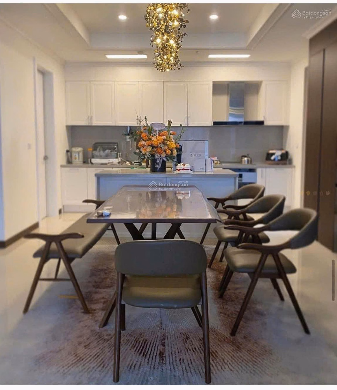 Sunrise Tower apartment for sale - Dong Da 132m² - 3 bedrooms - 2 bedrooms 15.6 billion Corner apartment, full NT