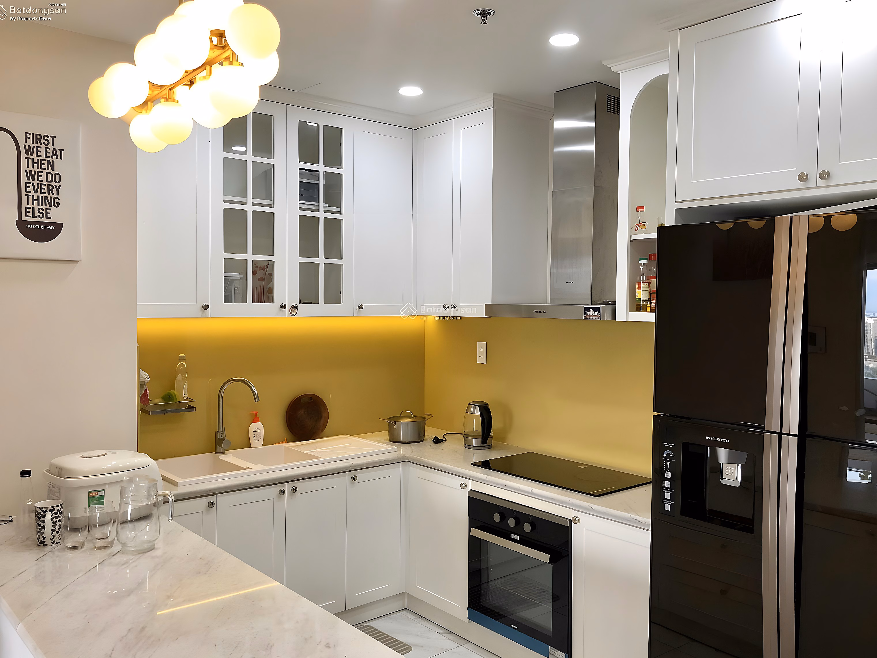 Settling abroad, selling cheap Summer Square apartment in Q6 65m2 (2 bedrooms) 3 billion with all furniture included