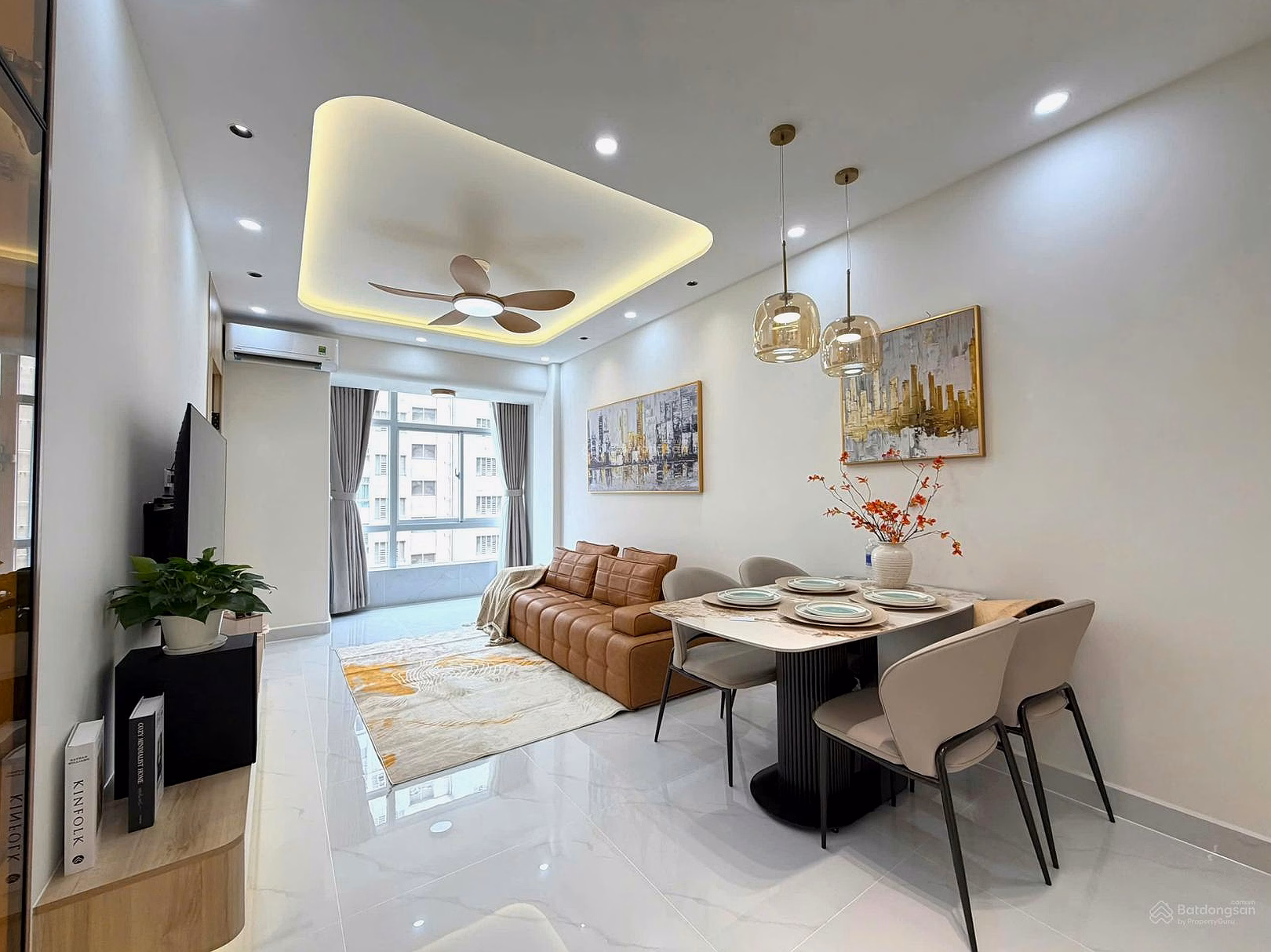 Selling Sky Garden 3 apartment in District 7 - invest 6.x billion and receive immediate cash flow of 40 million/month. 0914 241 ***