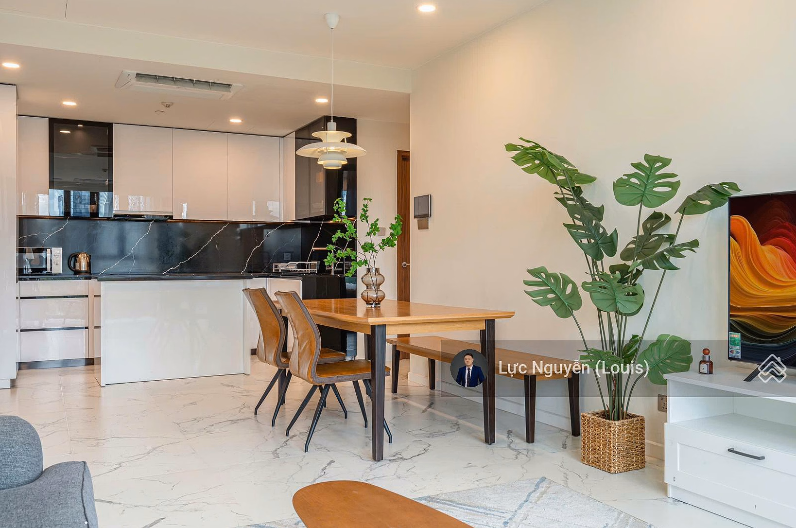 Louis: Selling 3 bedroom SPA gable with direct view of SG river - The Galleria - Price 4X billion
