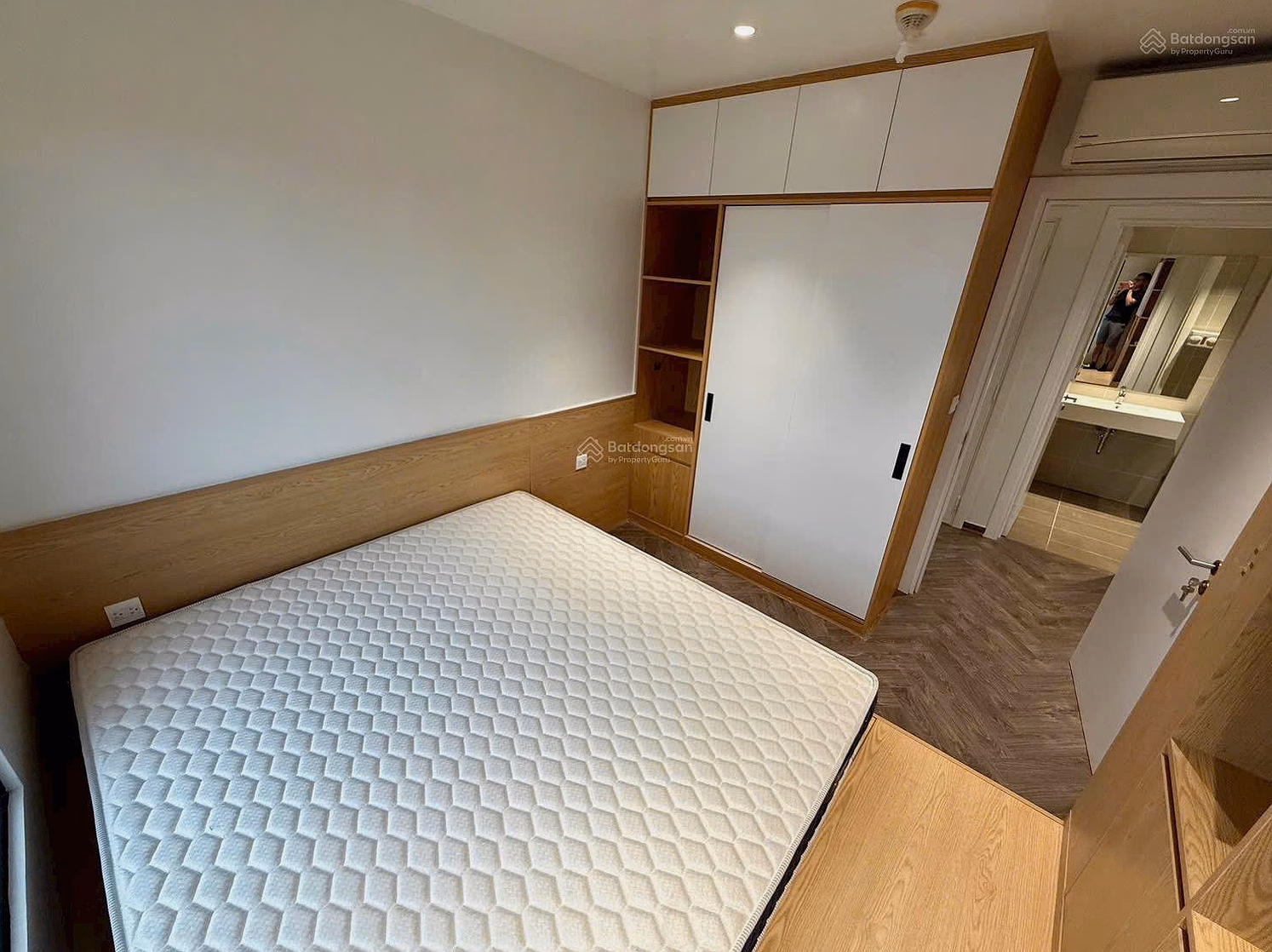 Newly opened: 3 bedrooms 118m2 Need money for urgent sale - Super cheap price 12 billion***