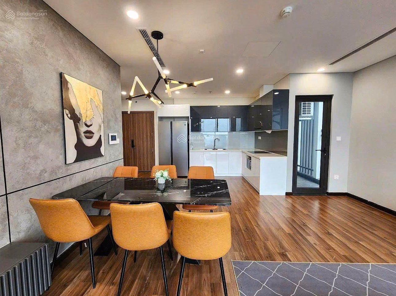Excellent beautiful apartment for sale at The Nine Apartment, 12.5 billion, 108m², 3 bedrooms, 2 bathrooms, with car slot for willing owner