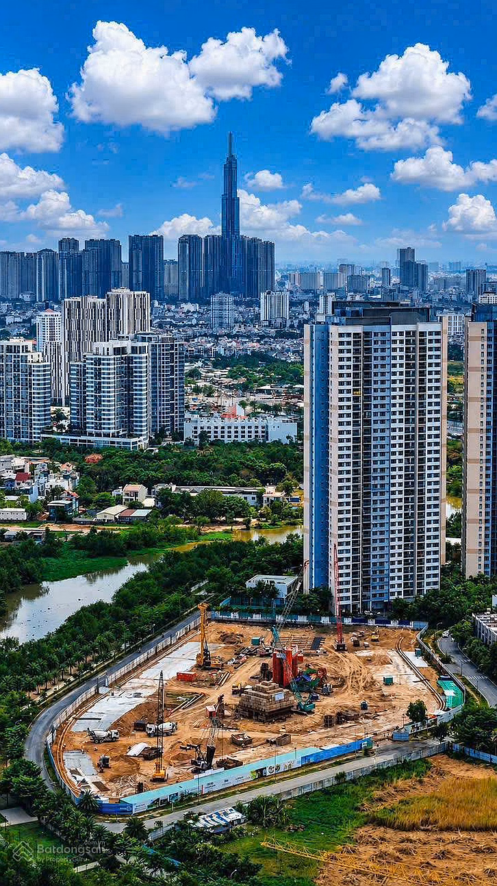 Make a reservation to receive the latest information about PALM RIVER. District 2 apartment (under construction). Expected opening date is July