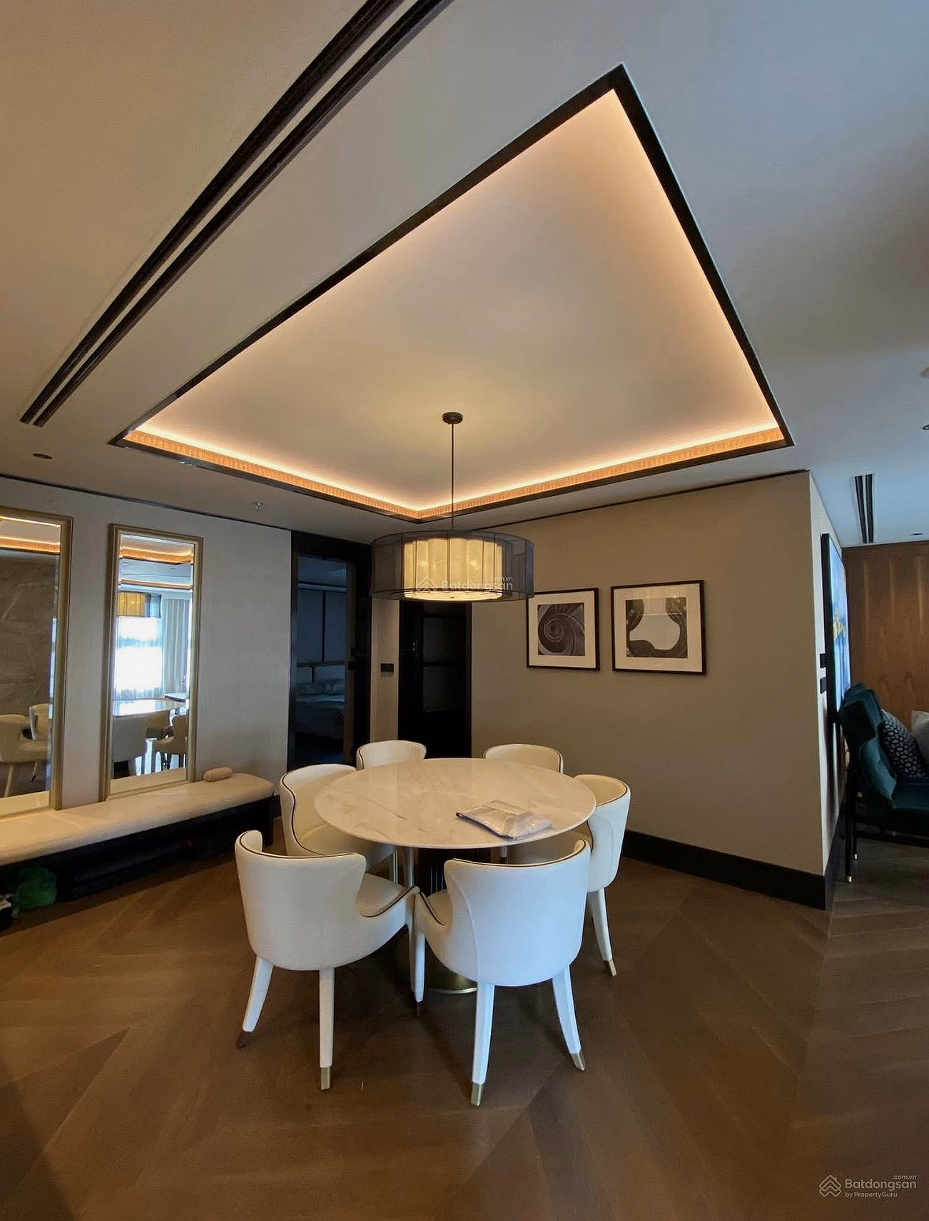 Billion dollar view - Corner apartment at The Grand Hanoi - 135m - 3 bedrooms - A few steps from Hoan Kiem Lake, about 90 billion