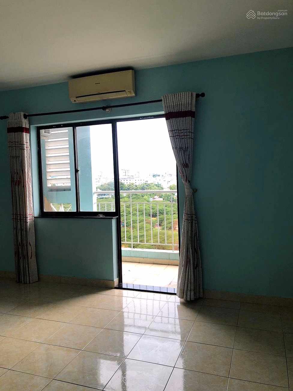 Apartment for sale at Ngo Gia Tu Apartment, 3.55 billion, 65m2, preferential price