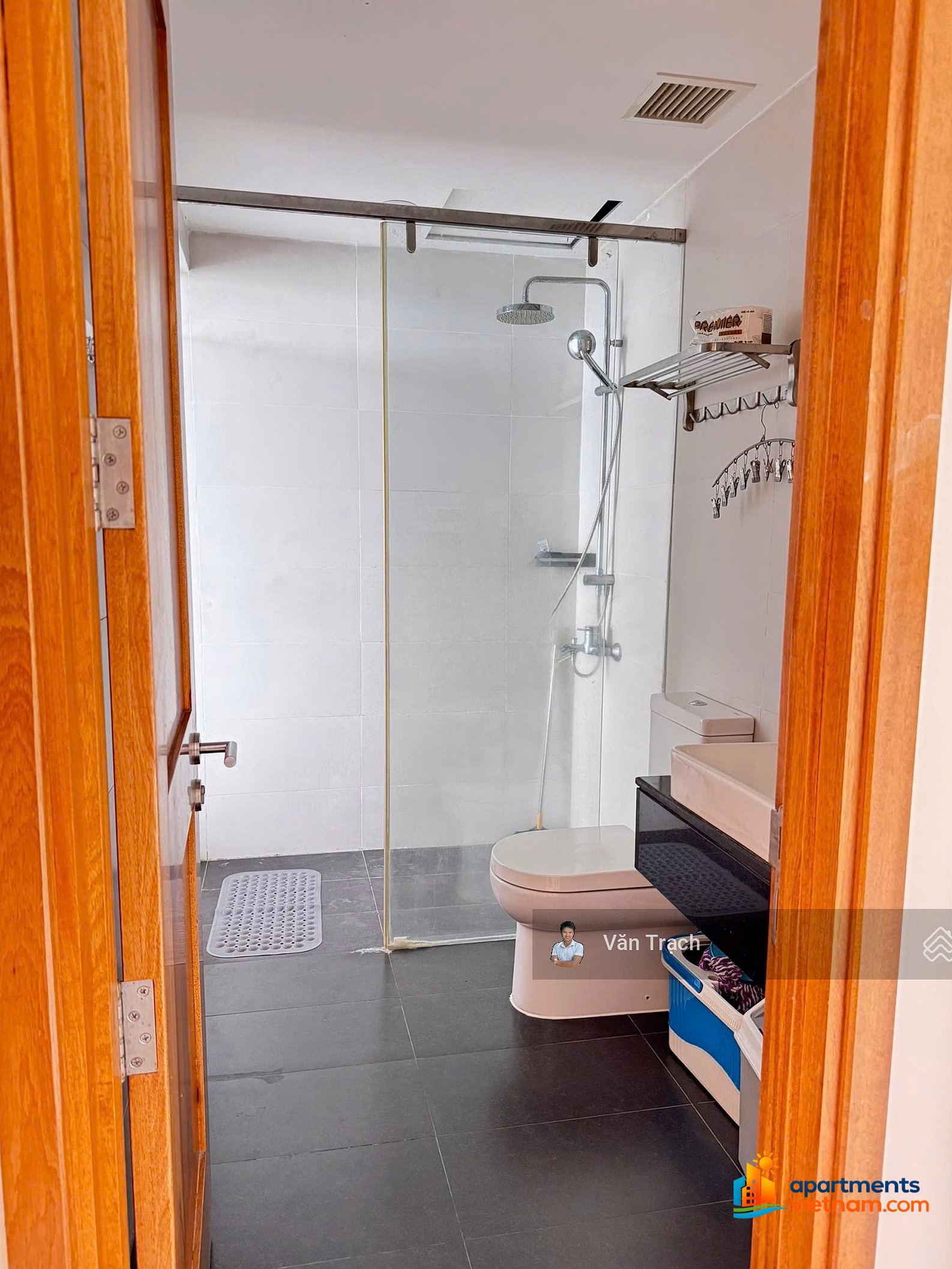 Maple Ton Dan Loc Tho Nha Trang apartment, sea view like video, full interior with cash flow