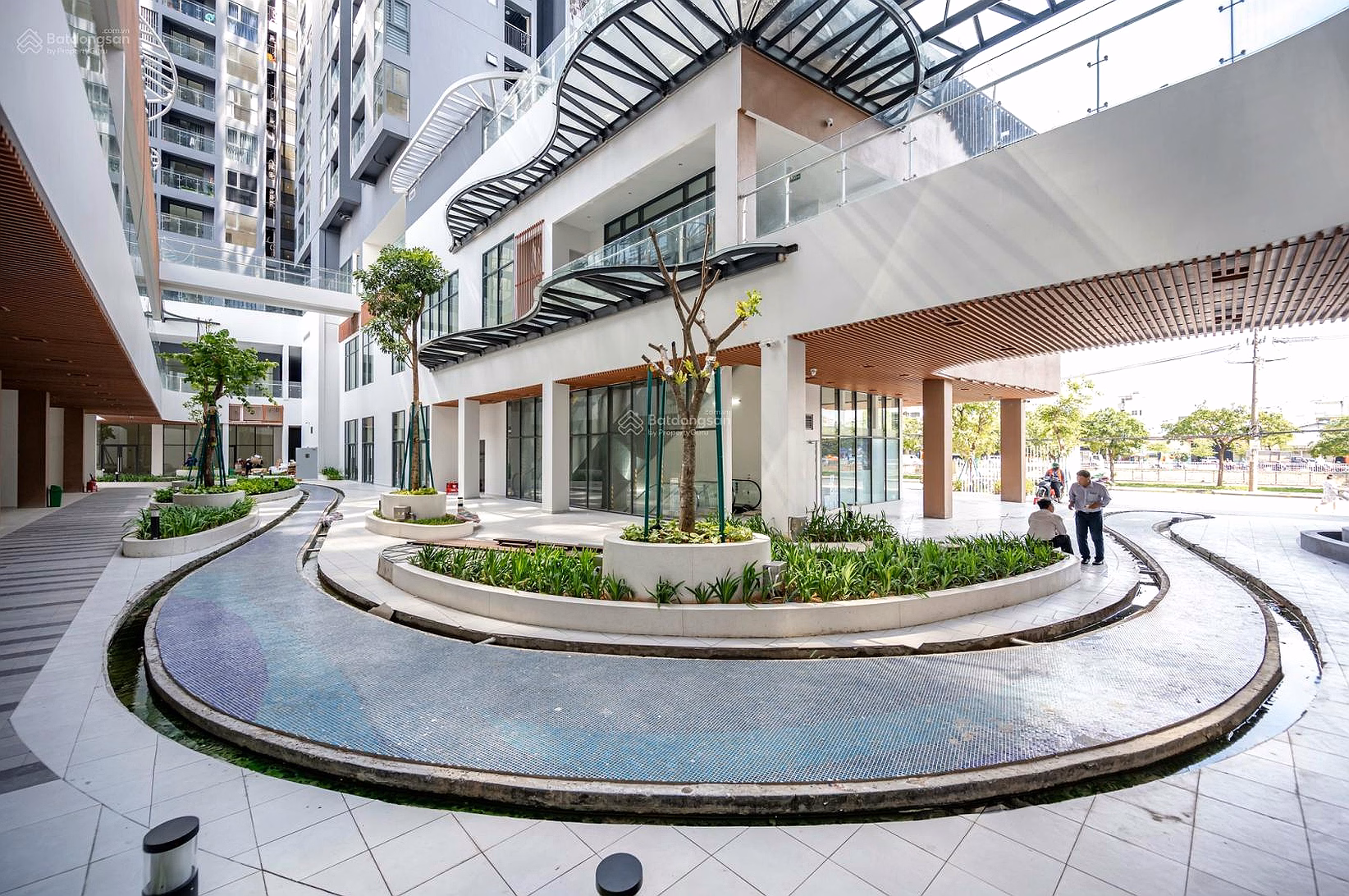Good price, close now - Owner offers to sell apartment D - A-Qua 54m2 for 3 billion,750