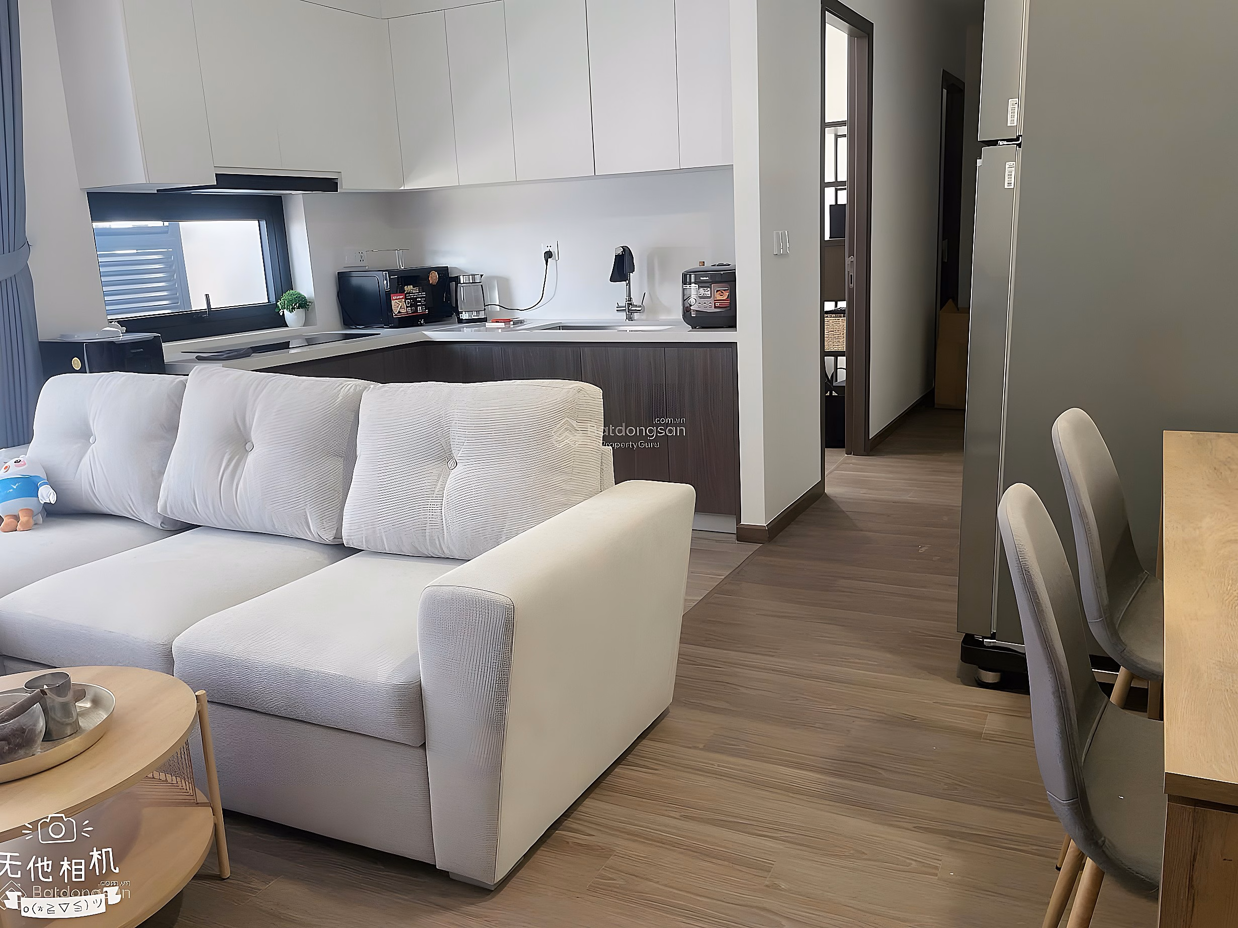 Quick rental 3-bedroom apartment on the middle floor, code W.04, fully furnished, beautiful furniture, just bring your suitcase to move in