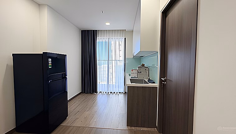 Quick rental 3-bedroom apartment on the middle floor, code W.04, fully furnished, beautiful furniture, just bring your suitcase to move in