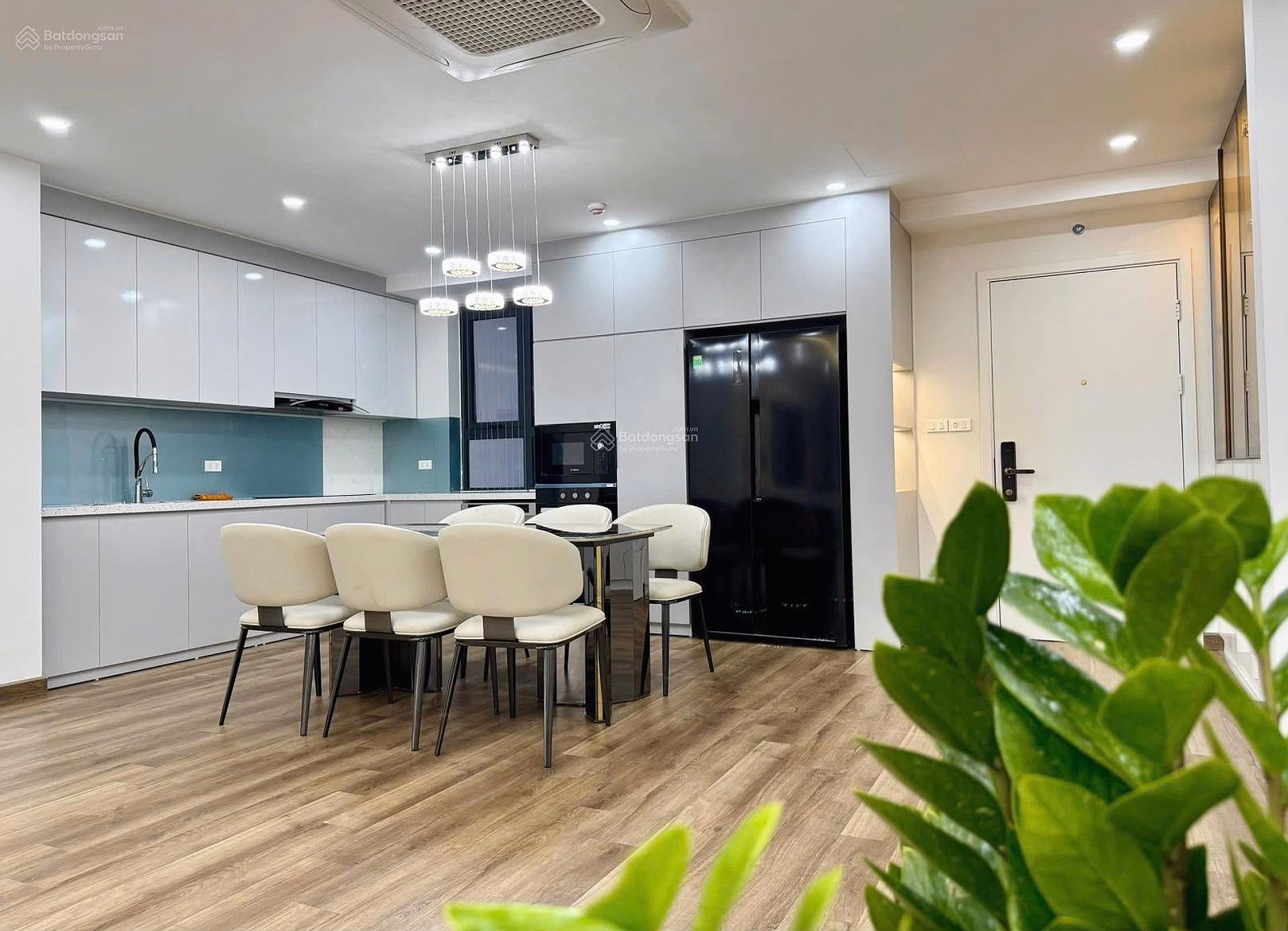 Strong discount - willing customers buy quickly - 3 bedrooms, 90m², Phuong Dong Green Park building, beautiful house right away ~ 7,150