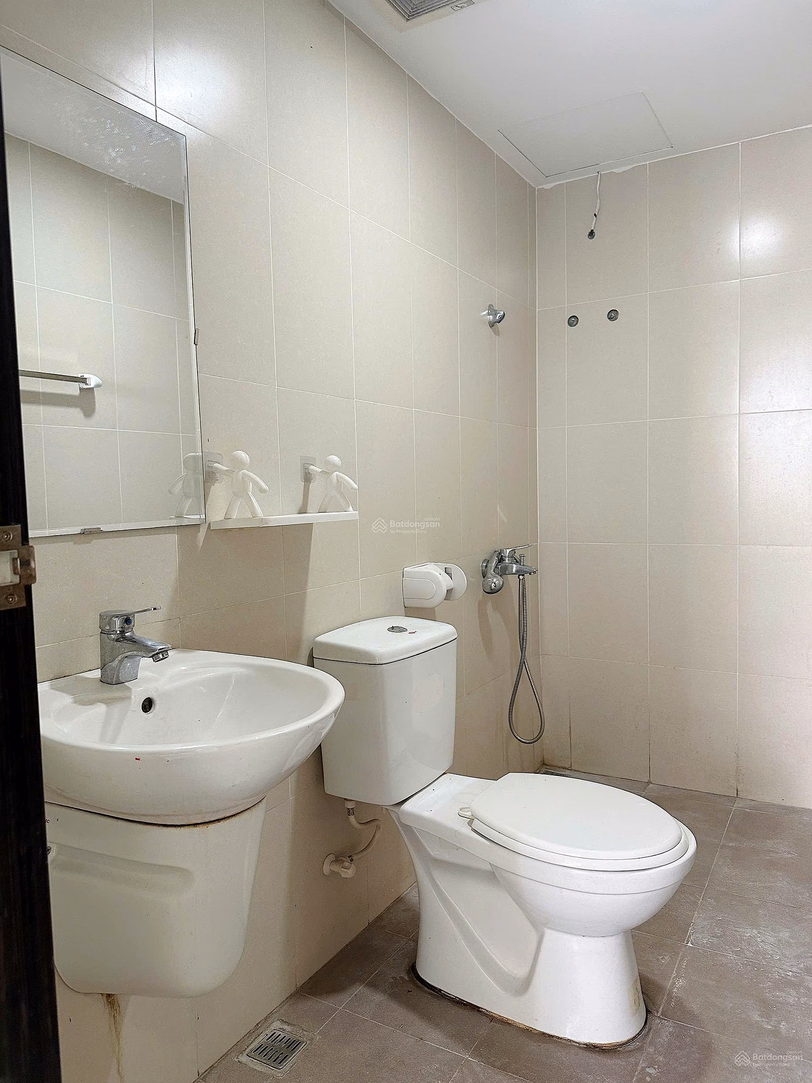 Sky 9 urgently sells 2 bedroom 2 bathroom apartment, has the best price book on the market 3,250 billion (Bank support)