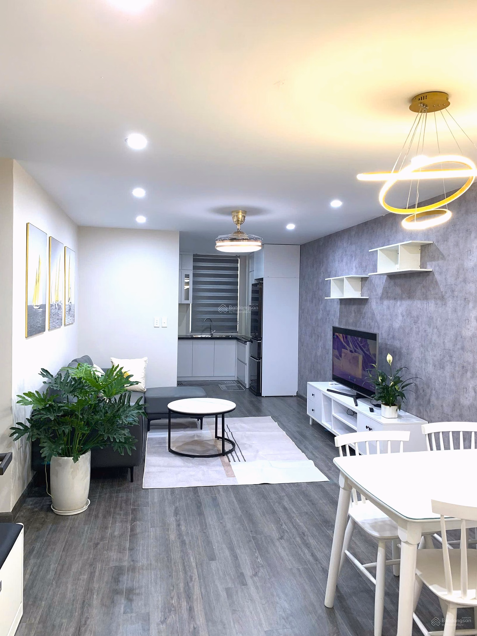 New apartment for sale in Tan Tay Do, XPhomes star building with an area of 62m 2N2VS with full new furniture -0944 974 ***