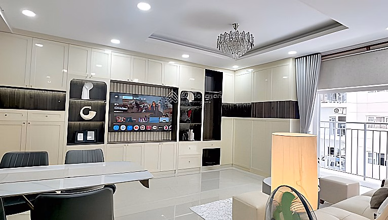 Apartment for sale at Oriental Plaza 685 Au Co, good price for only 2 billion units, area 77m2 - 2 bedrooms - 2 bathrooms - Red book ready