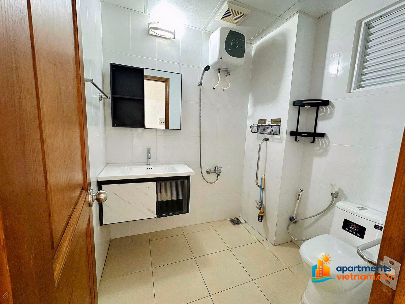 Selling 2 bedroom apartment CT1-VCN Phuoc Hai high floor with airy balcony