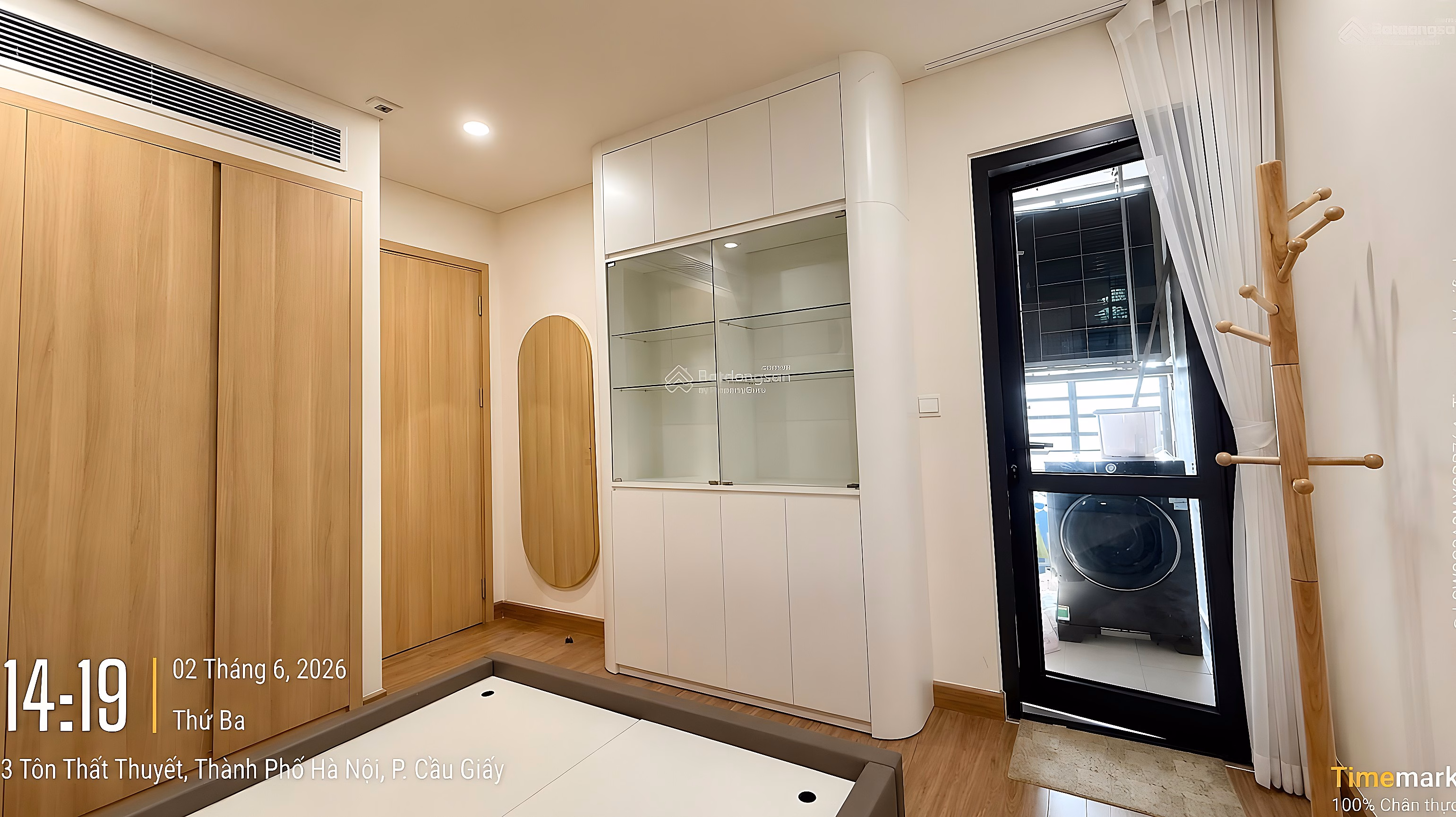 Urgent! Selling 2-bedroom apartment 72m2 Sky Park Residence for only 9.8 billion
