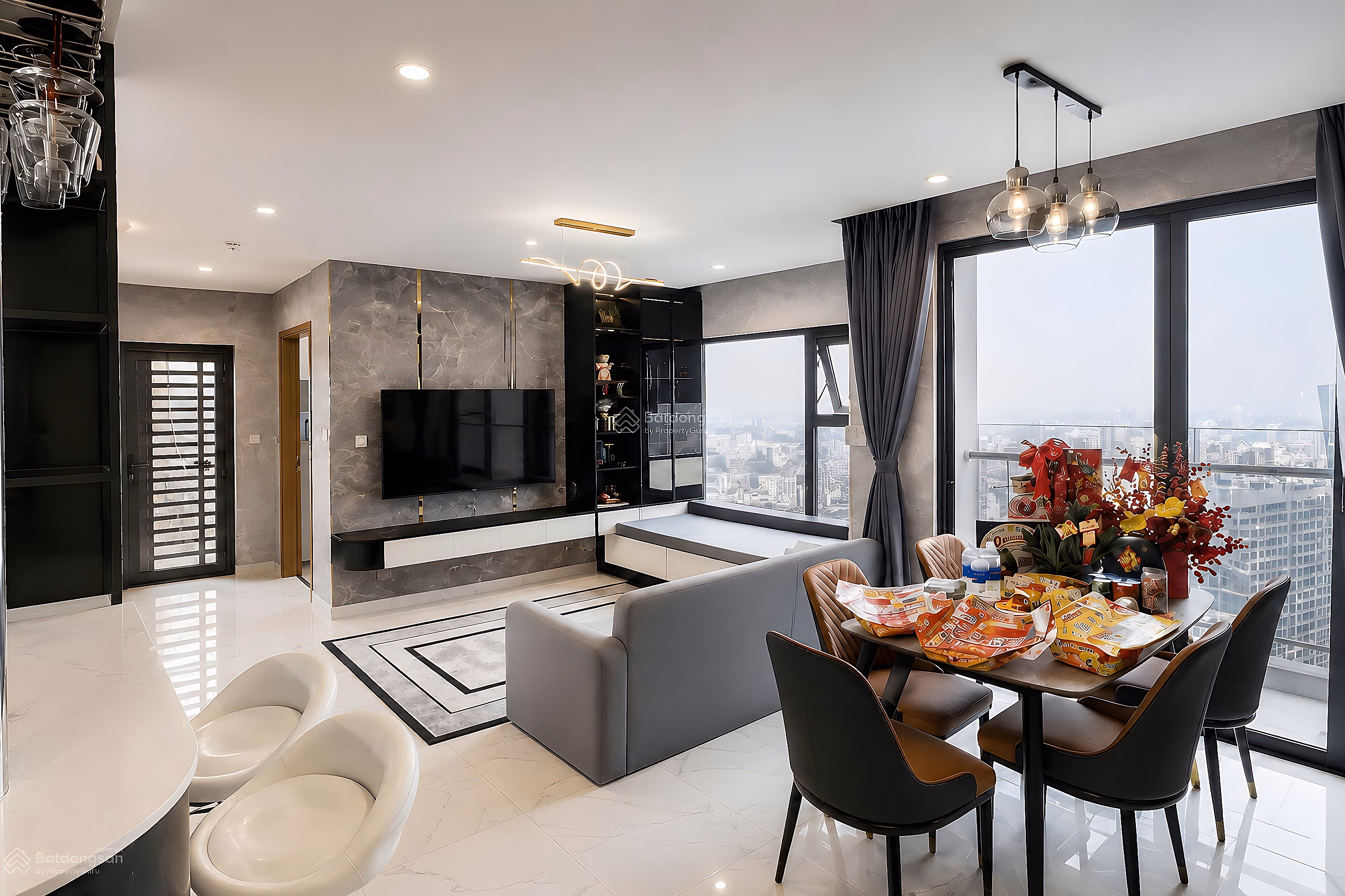 Owner sends 2 bedroom fund for sale for just over 2.7 billion including fees, 46 million/m2 at Vinhomes Grand Park - cheapest price on the market