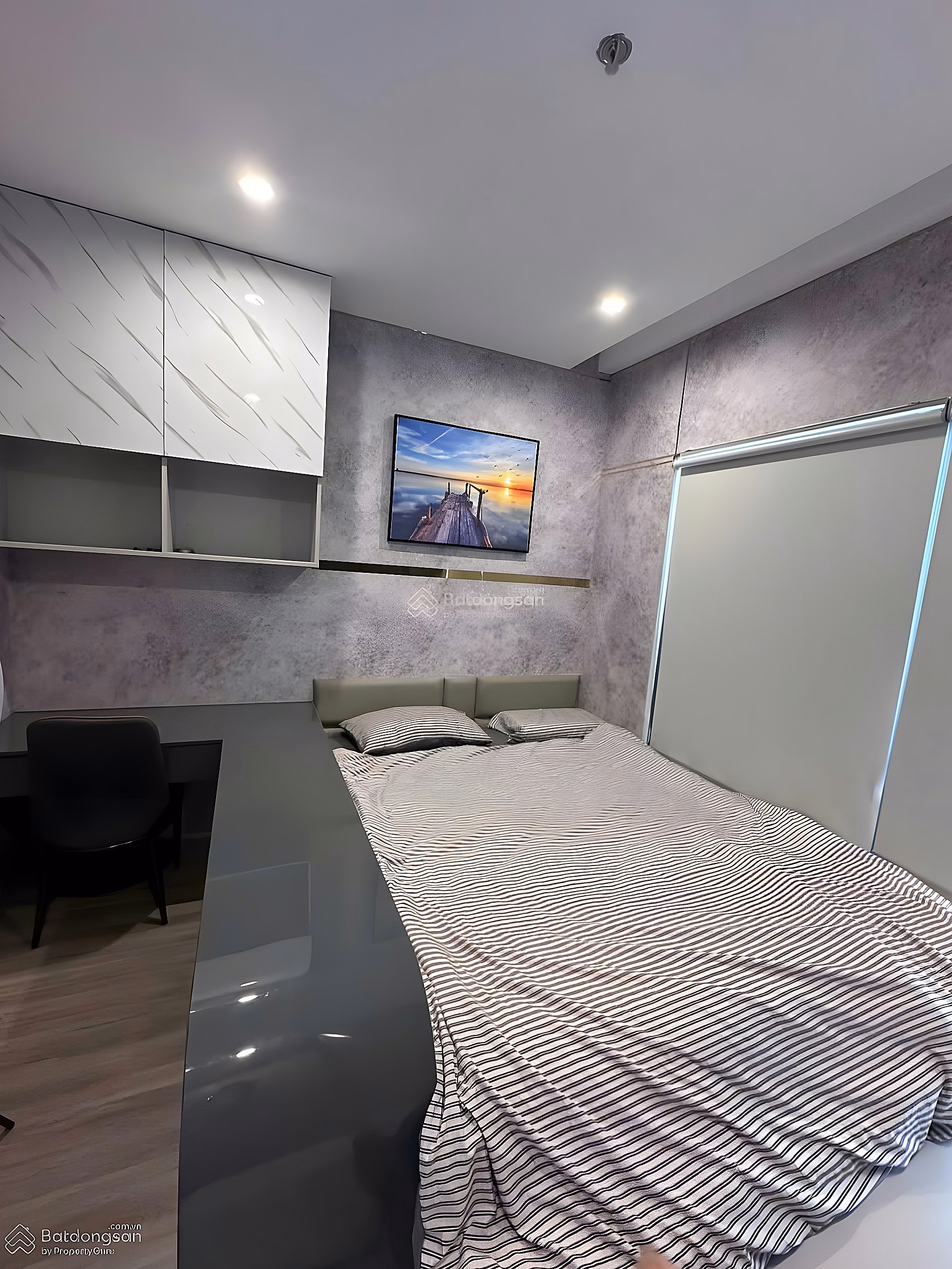 Owner sends 2 bedroom fund for sale for just over 2.7 billion including fees, 46 million/m2 at Vinhomes Grand Park - cheapest price on the market