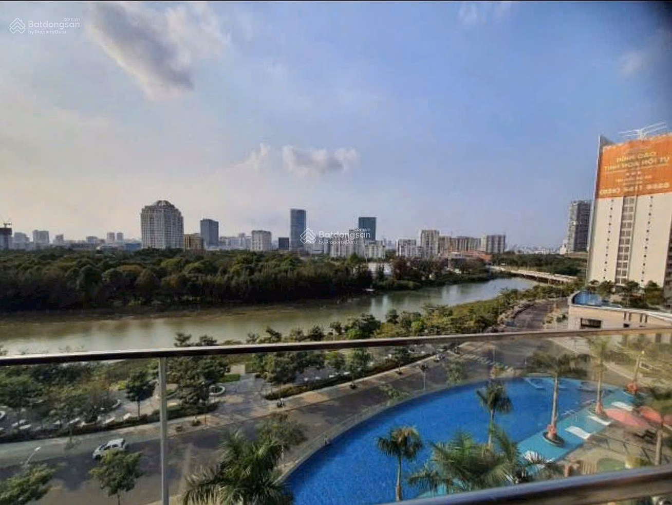 URGENT. The owner wants to urgently sell the 3-bedroom apartment The Signature m7 with river view, price 14.2 billion
