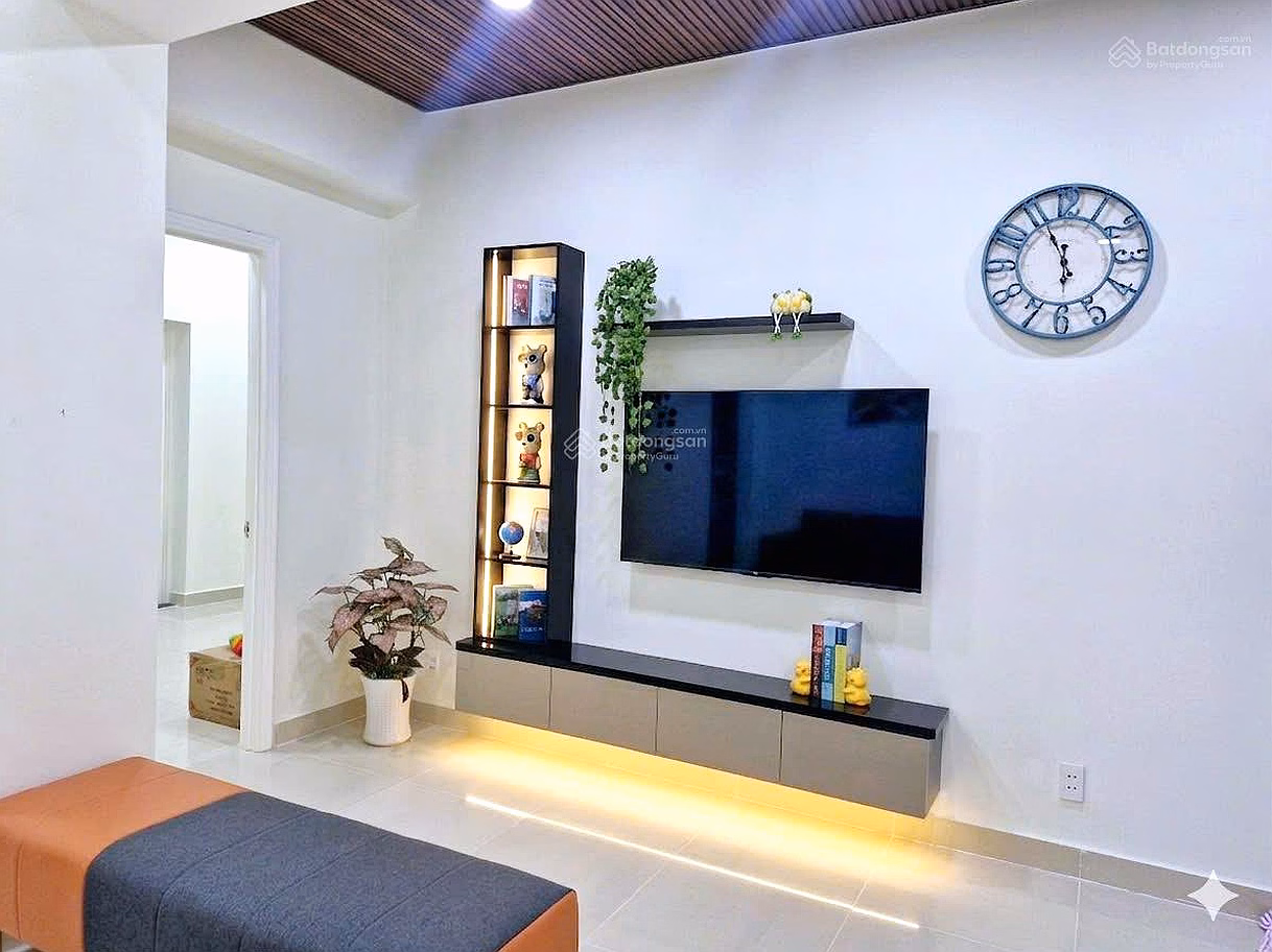 2-bedroom apartment priced at only 2.39 billion, only 5P from Aeon Mall Binh Tan, pink book, house as shown, free new furniture