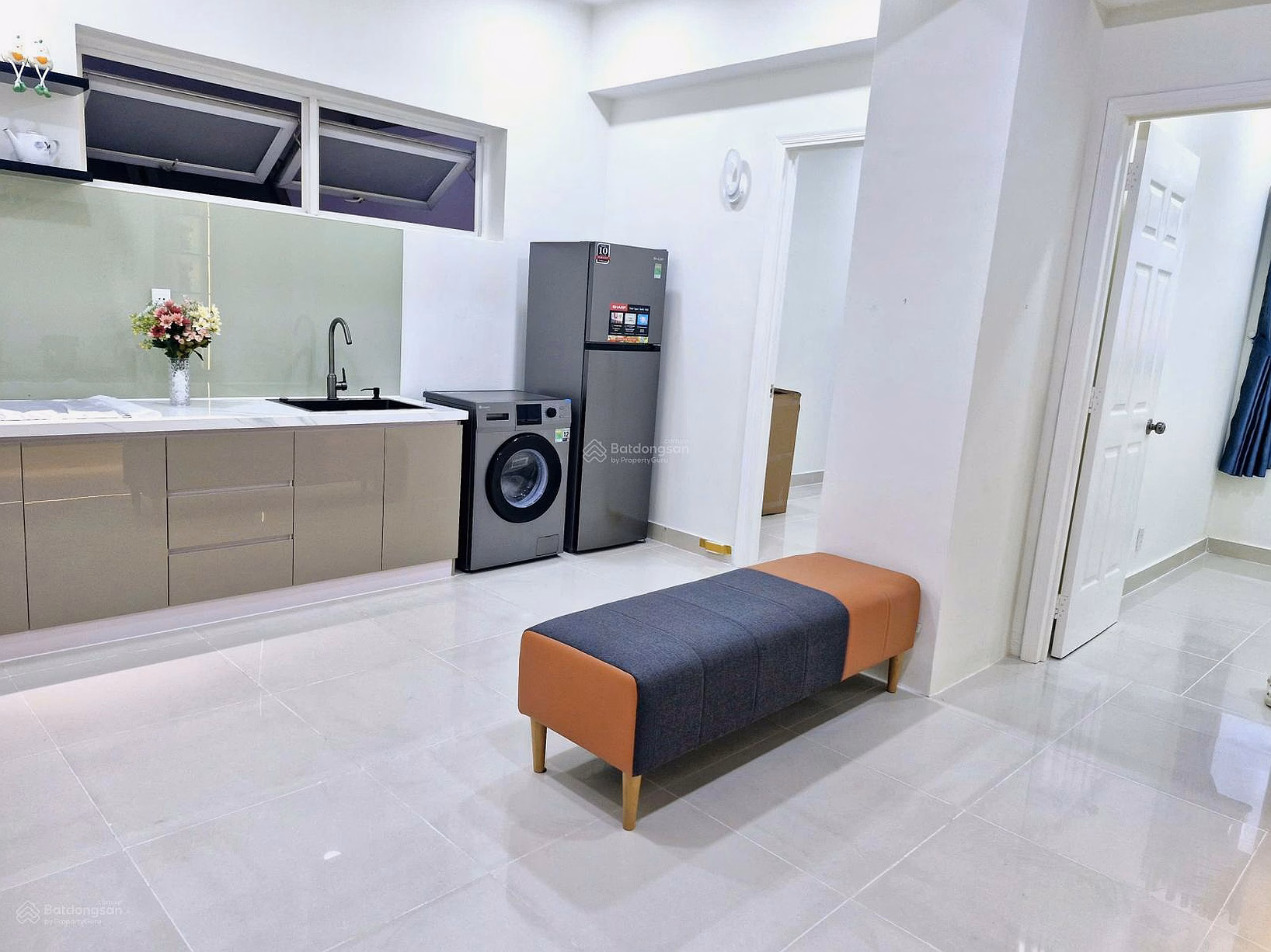 2-bedroom apartment priced at only 2.39 billion, only 5P from Aeon Mall Binh Tan, pink book, house as shown, free new furniture