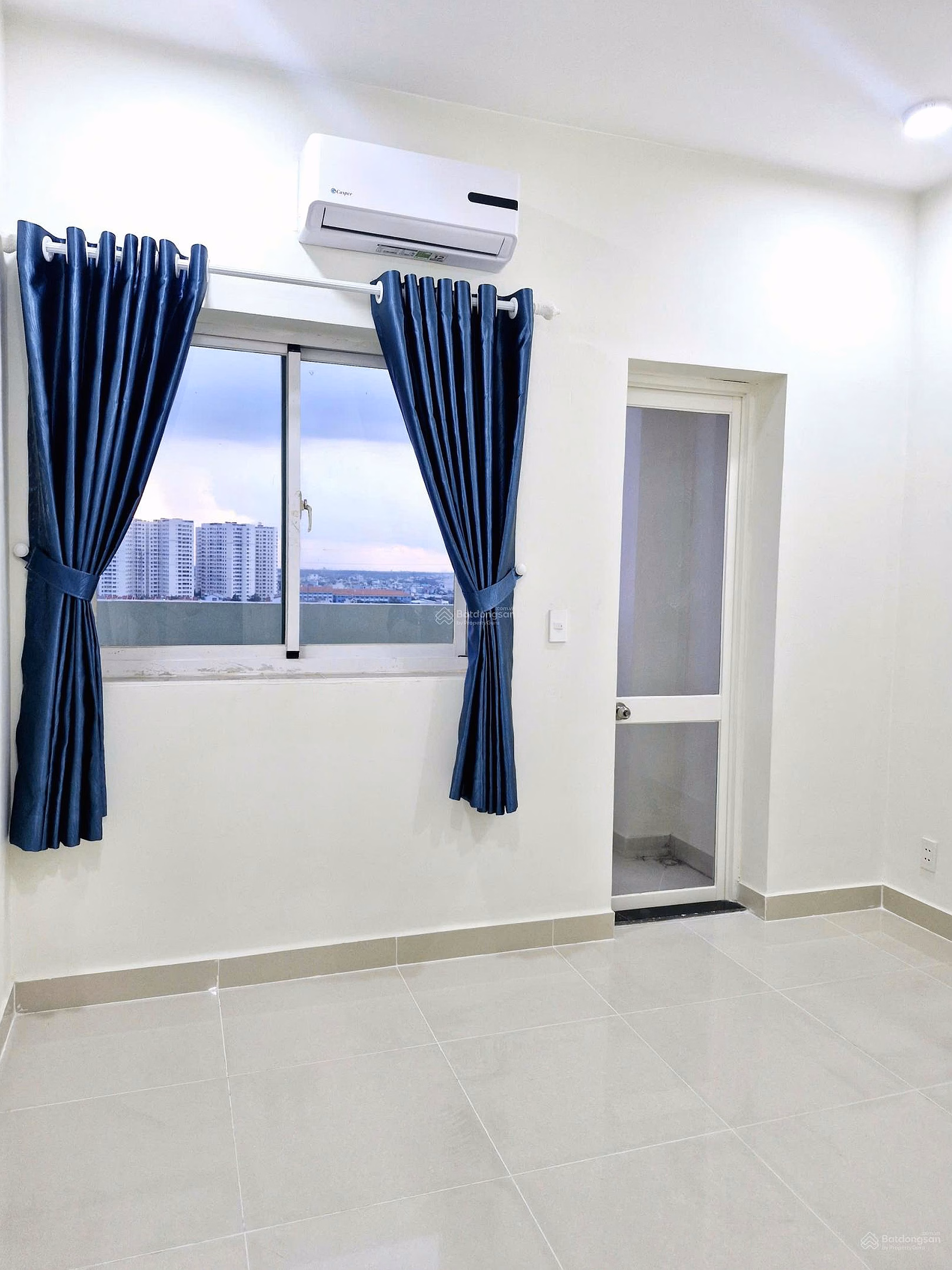 2-bedroom apartment priced at only 2.39 billion, only 5P from Aeon Mall Binh Tan, pink book, house as shown, free new furniture