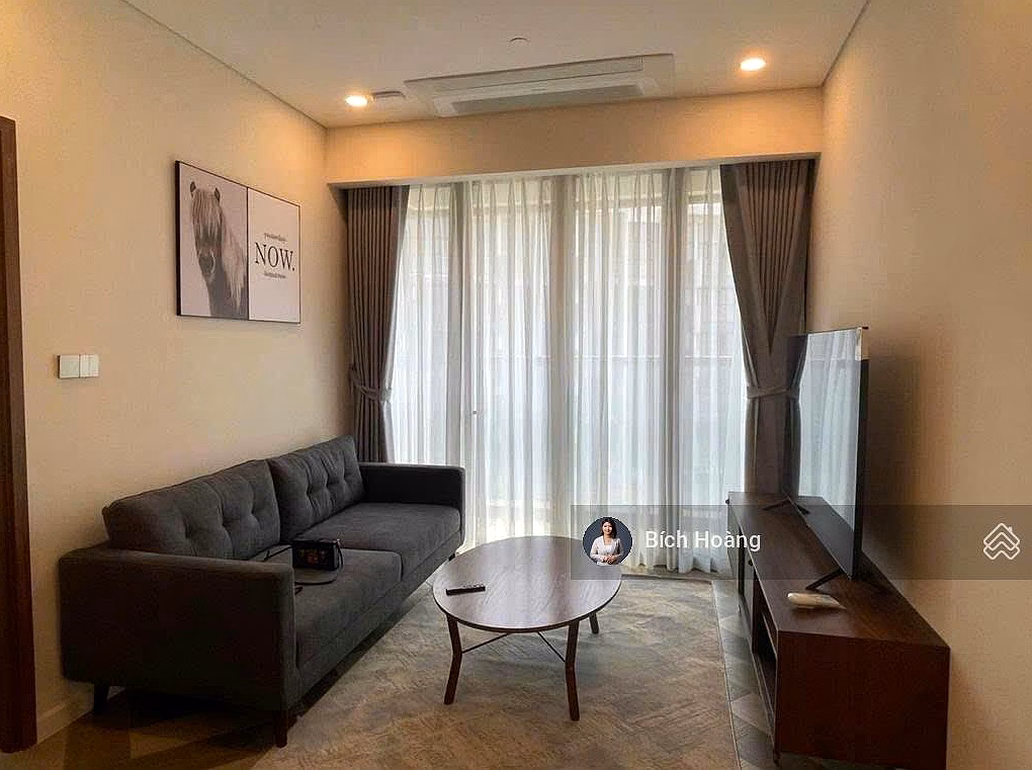 The Galleria - Selling 1-bedroom apartment with full furniture, view of Ba Son Bridge