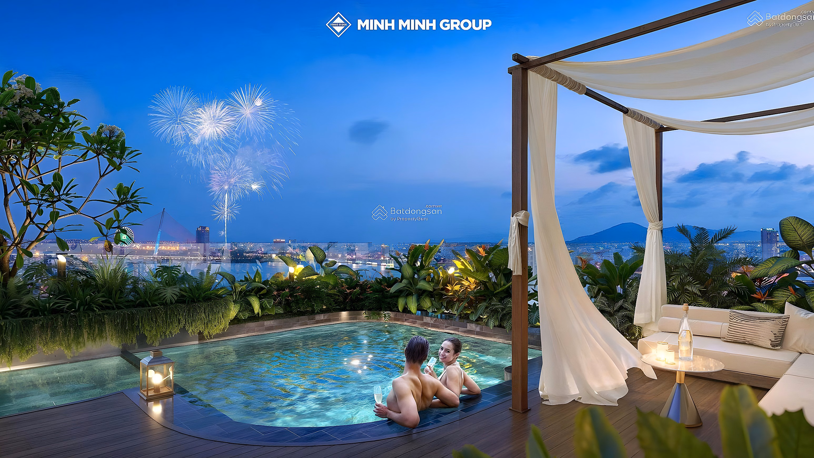 5-star luxury apartment right at Dragon Bridge - balcony with beautiful fireworks view and sea view
