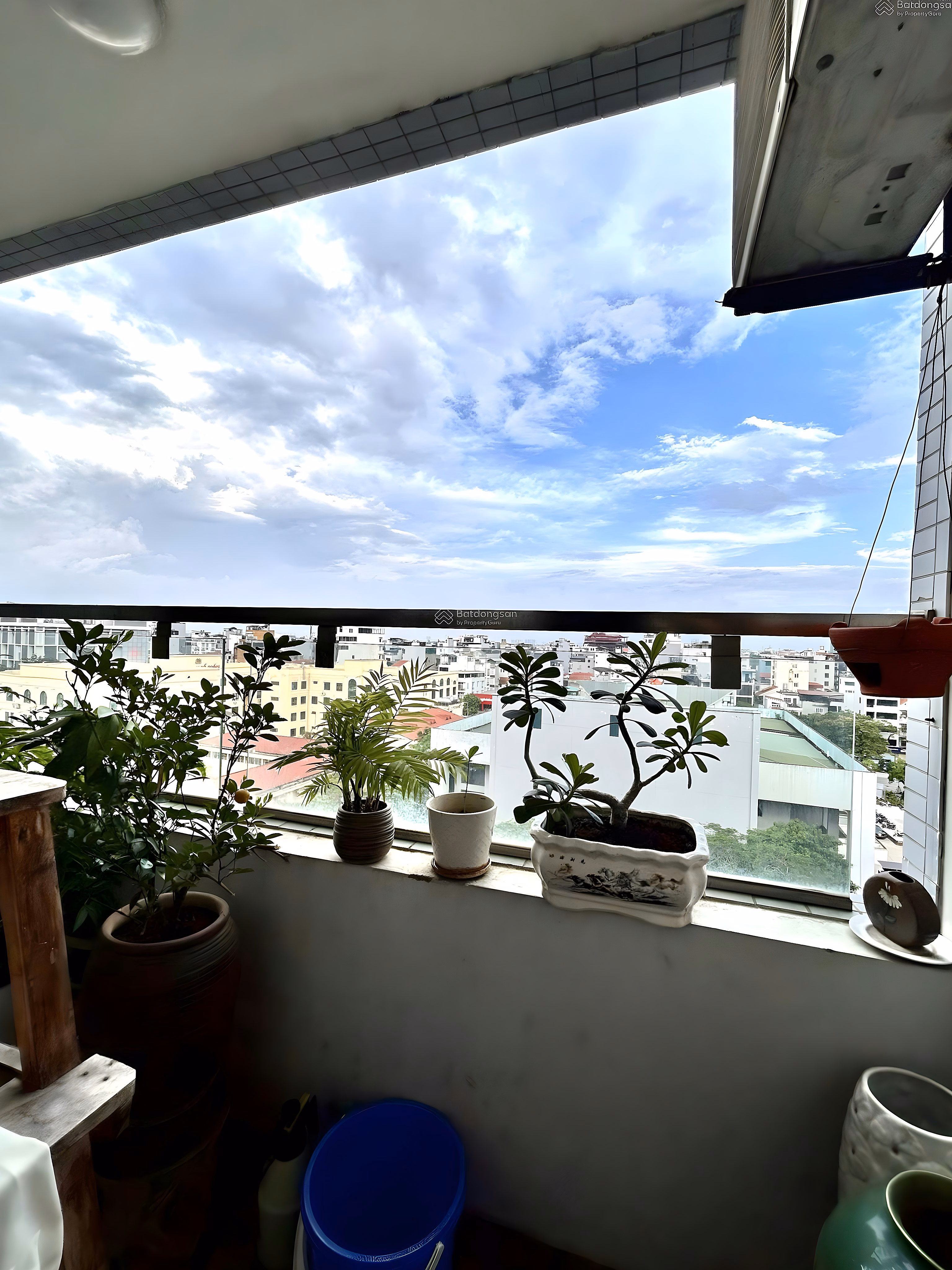 Selling luxury apartment Veam Building 689 Lac Long Quan - 3 bedrooms 3 bathrooms - 137m² price 13.9 billion