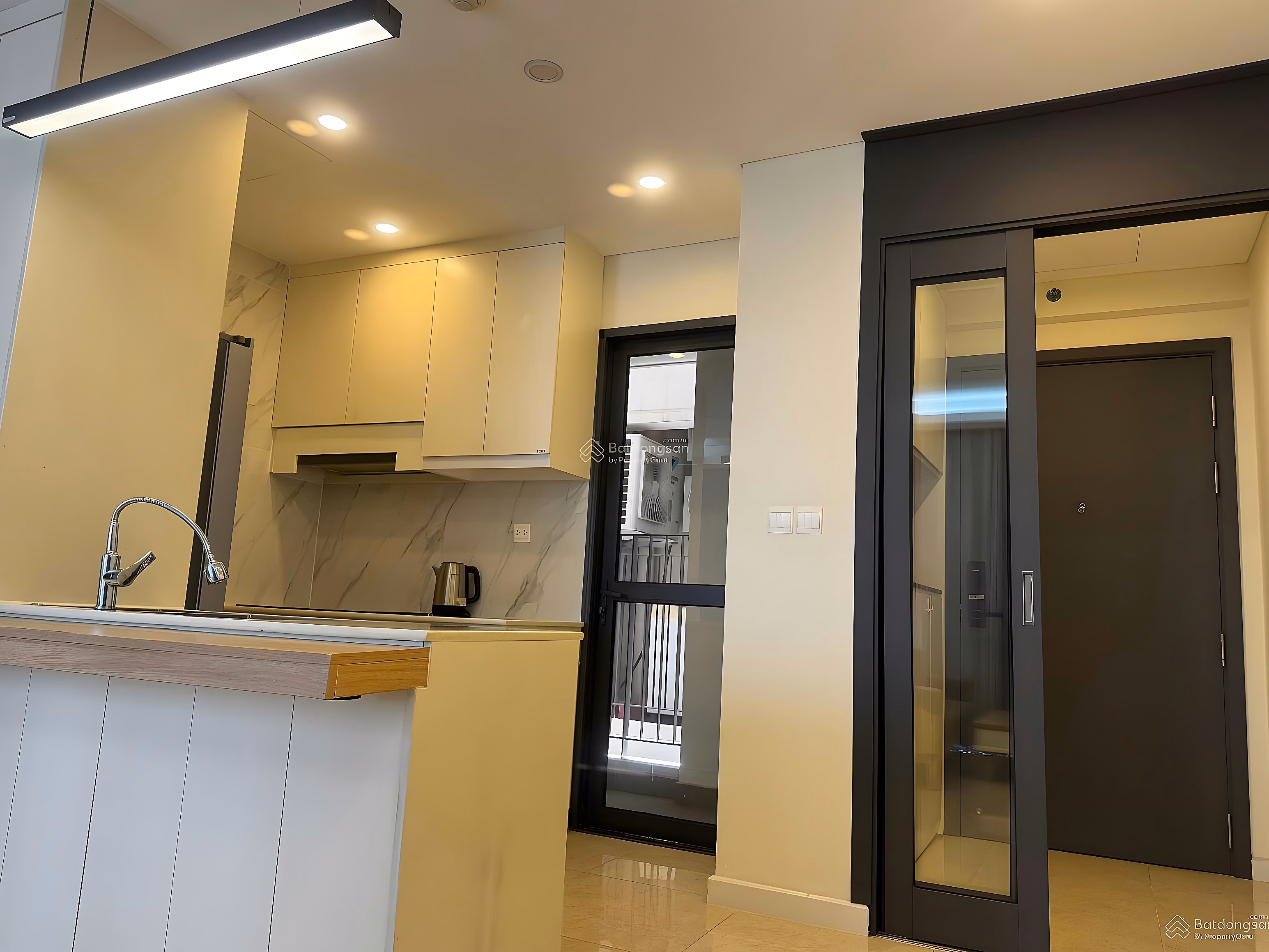 Urgent sale of 3 bedroom corner apartment with full furniture in C1 D'Capitale building for only 10.5 billion including fees