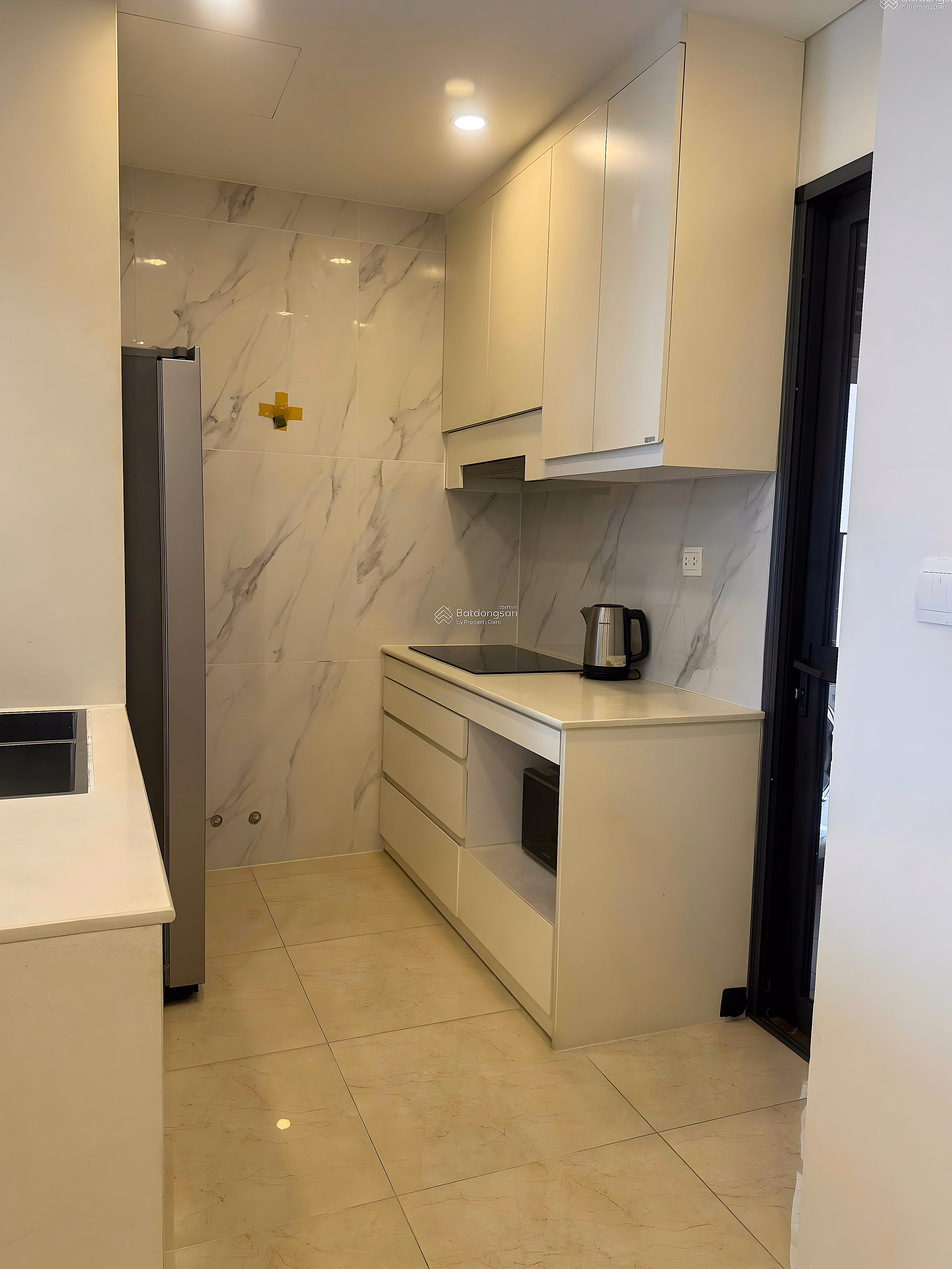 Urgent sale of 3 bedroom corner apartment with full furniture in C1 D'Capitale building for only 10.5 billion including fees