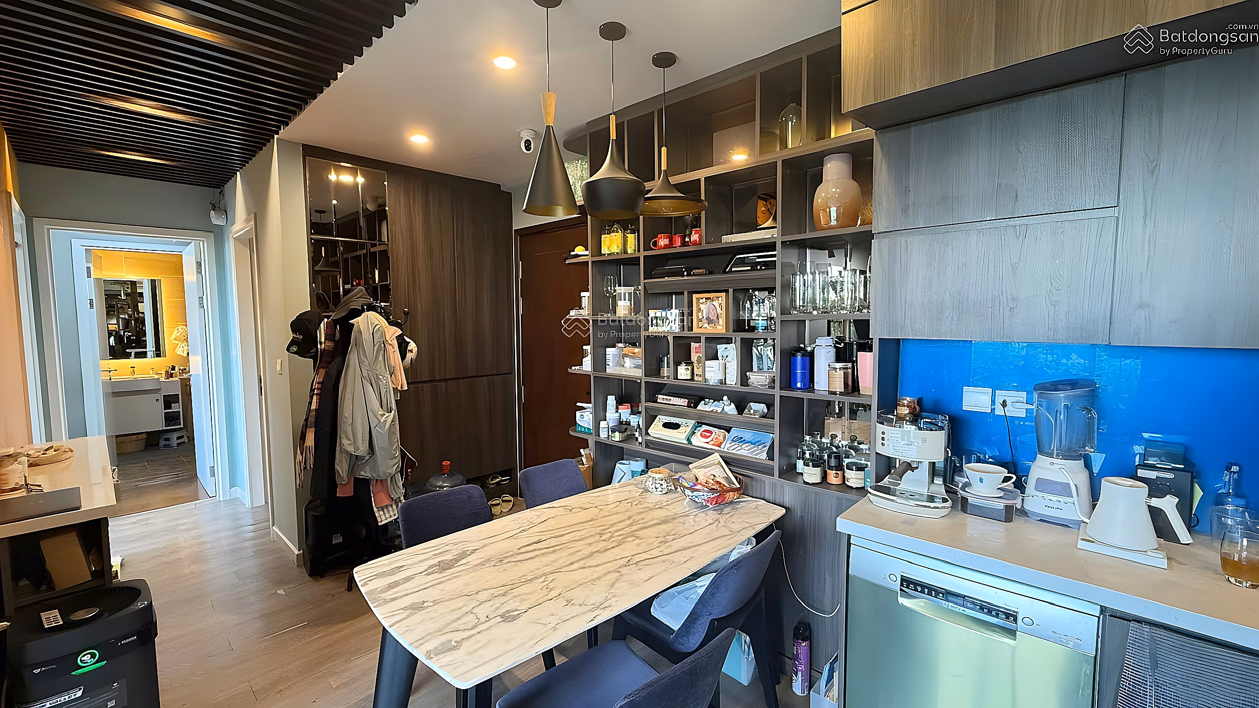 Fully furnished 2BR2VS apartment in C3 D'Capitale building, the largest area of ​​the project's 2BR apartment. Contact: 0934 464 ***