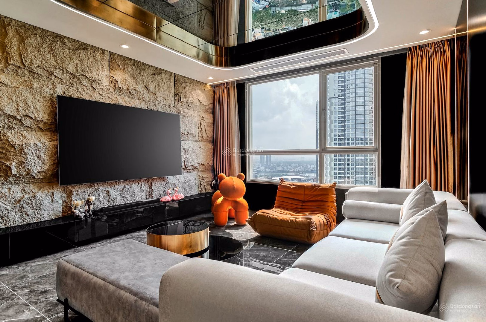 The Park Avenue Novaland 3 bedroom apartment for sale, fully furnished, price 8.15 billion, contact 0965 645 ***
