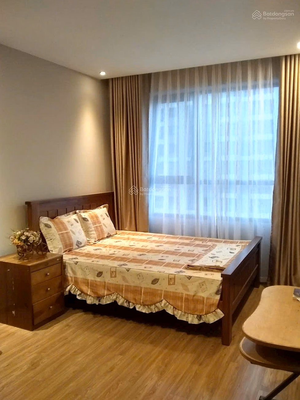 Selling Lu Gia Plaza apartment 100m2, 3 bedrooms, 2 bathrooms, balcony, corner apartment, main owner. Selling price: 6 billion with reduced price