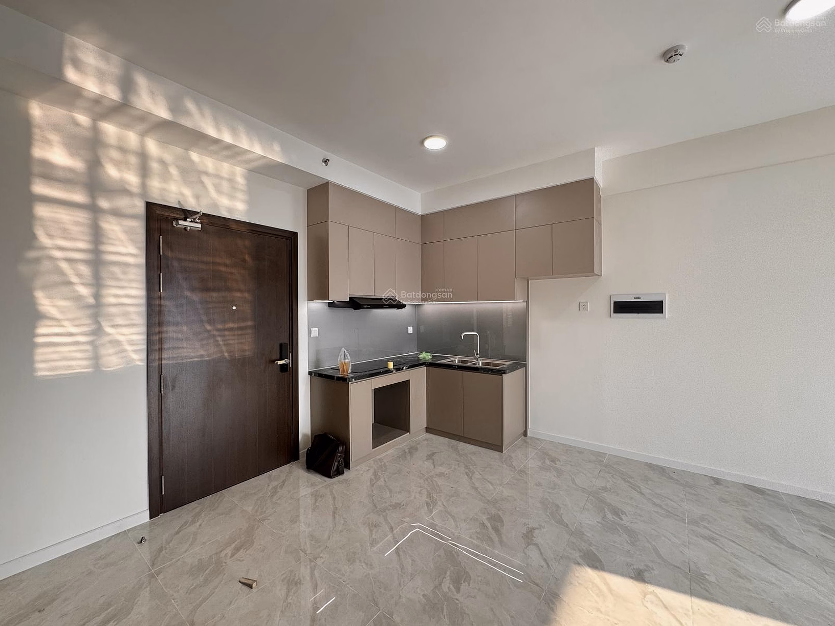 I need money to rotate capital, so I urgently sold the 2-bedroom apartment at The Privia for 4,350 billion