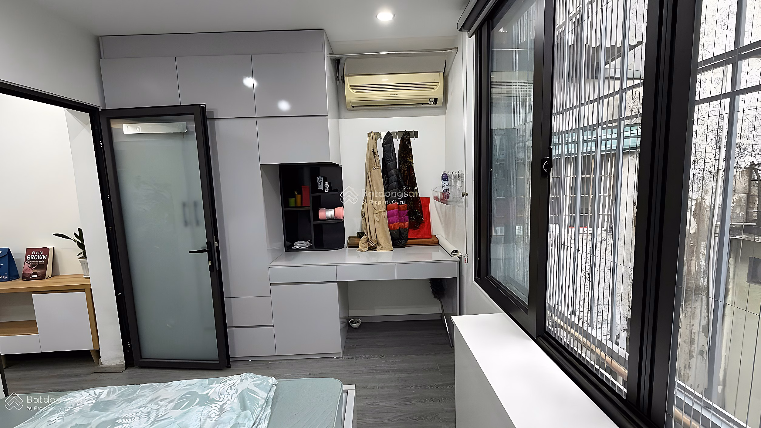 Apartment for sale in Phuong Mai, Kim Lien, Dong Da, super nice, 21m2, 3.2 billion