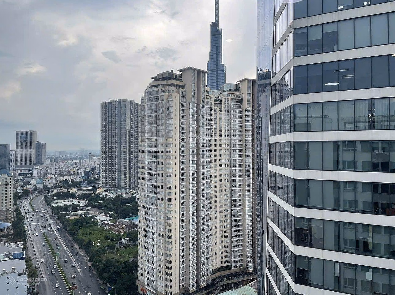 Urgent sale of apartment 90 Riverside, 1 bedroom, 1 full bathroom