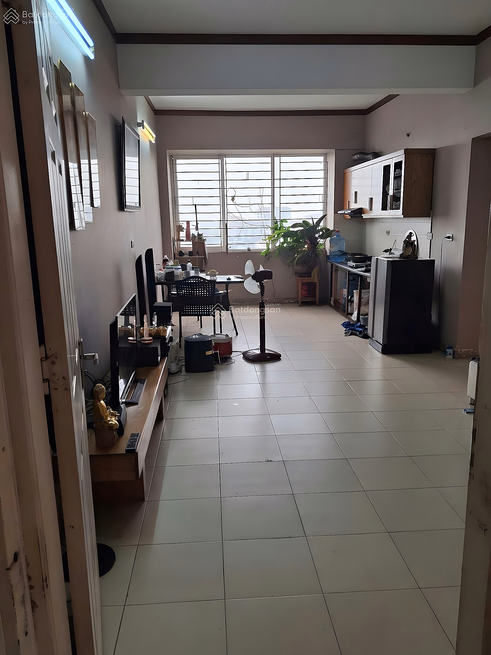 The owner offers to sell an apartment in Dang Xa urban area, 70m2, 2 bedrooms, 2 bathrooms, beautiful floors, stable population, price 3.75 billion