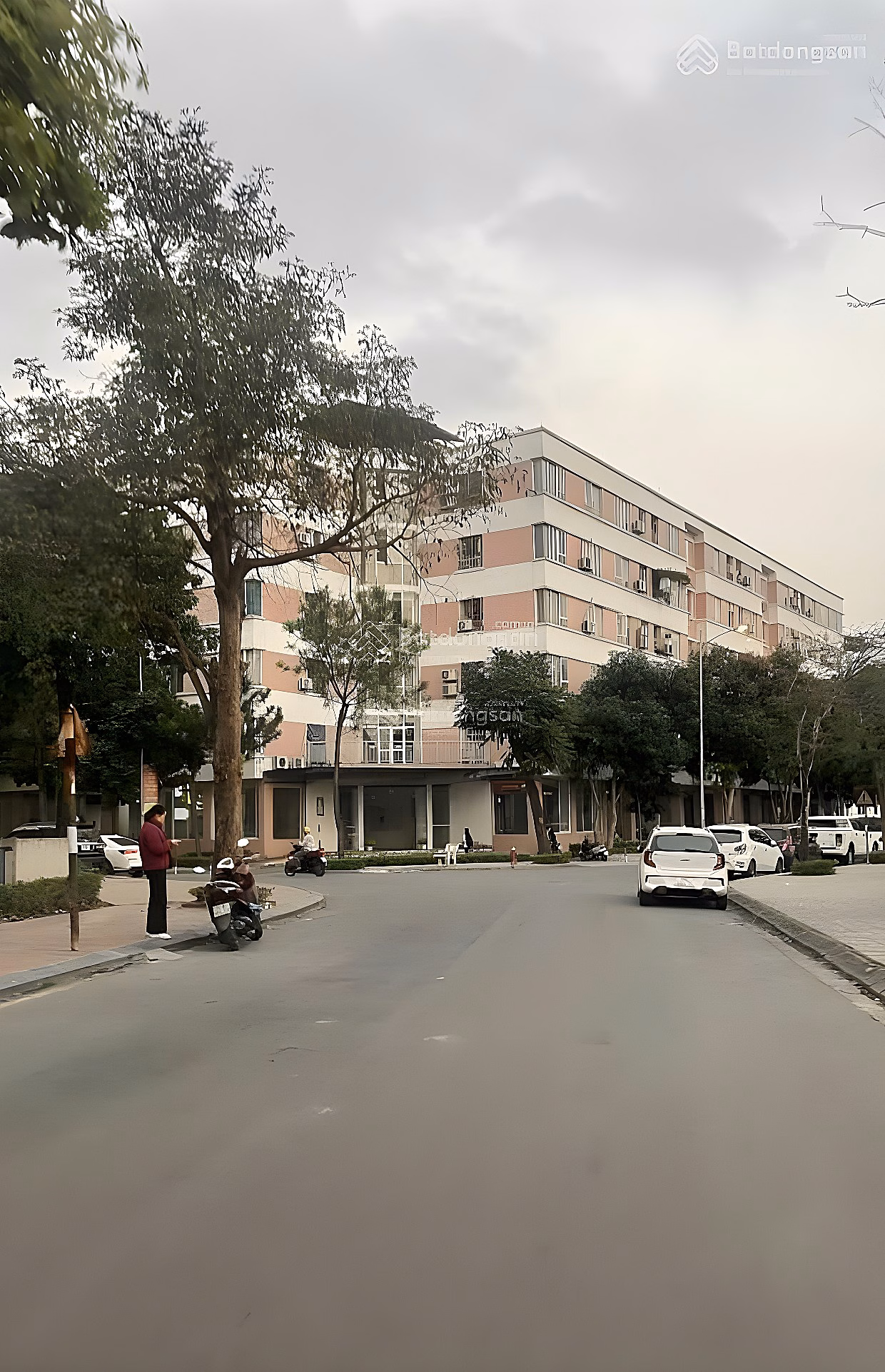 The owner offers to sell an apartment in Dang Xa urban area, 70m2, 2 bedrooms, 2 bathrooms, beautiful floors, stable population, price 3.75 billion