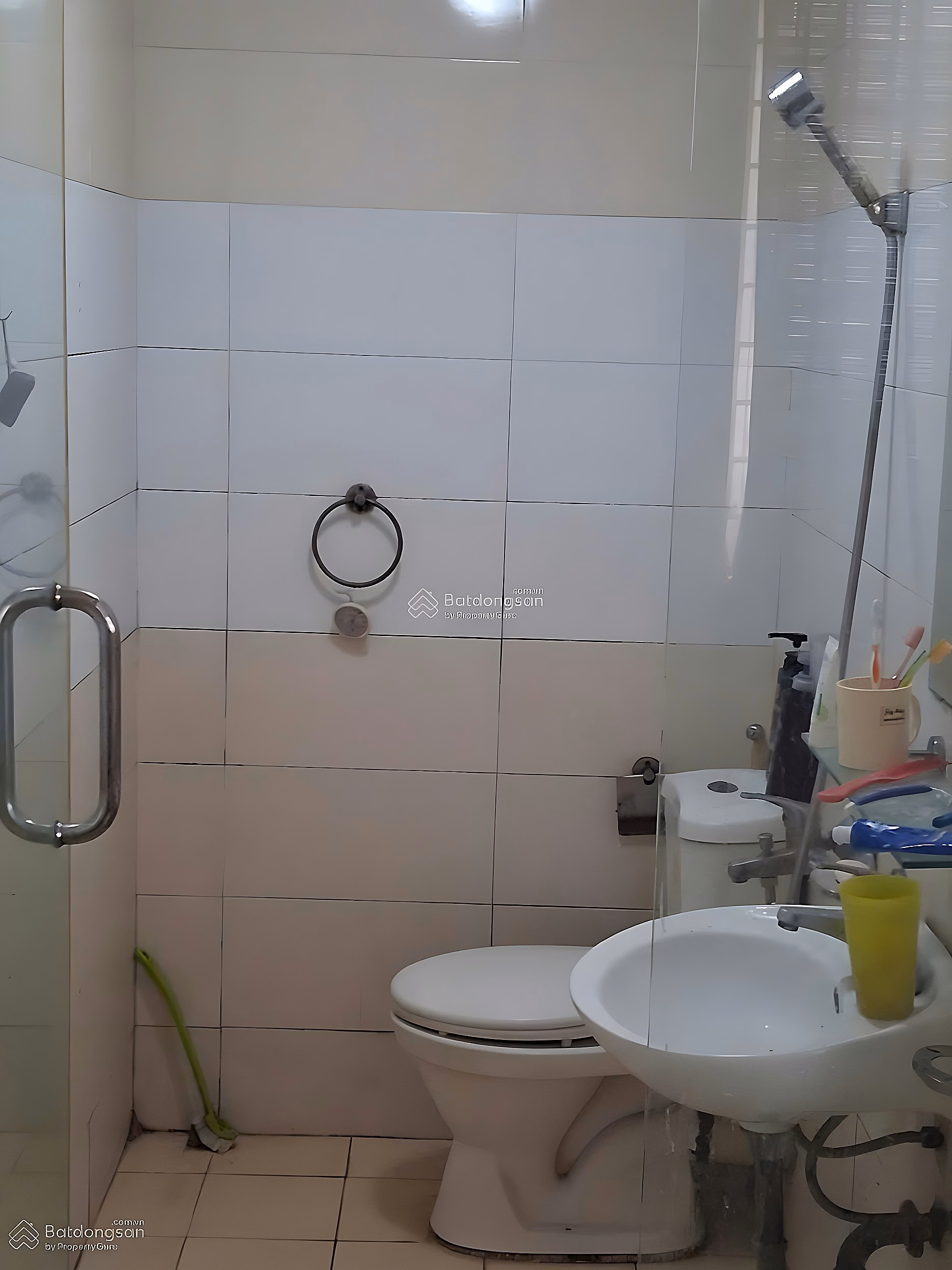 The owner offers to sell an apartment in Dang Xa urban area, 70m2, 2 bedrooms, 2 bathrooms, beautiful floors, stable population, price 3.75 billion
