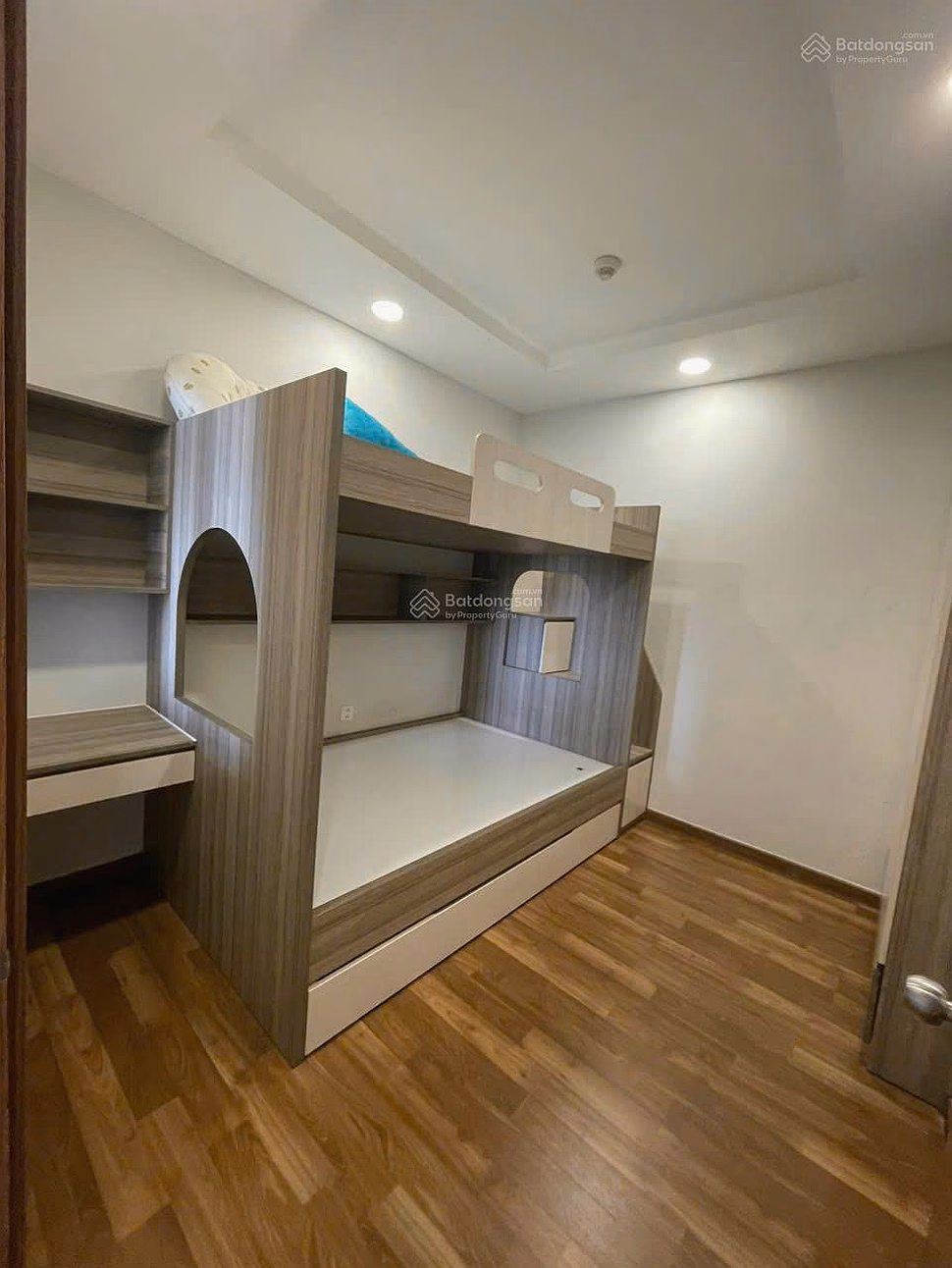 HOT Too only 4 billion 390 2 bedroom apartments with pink book ready to move in immediately | The Pegasuite 1 District 8