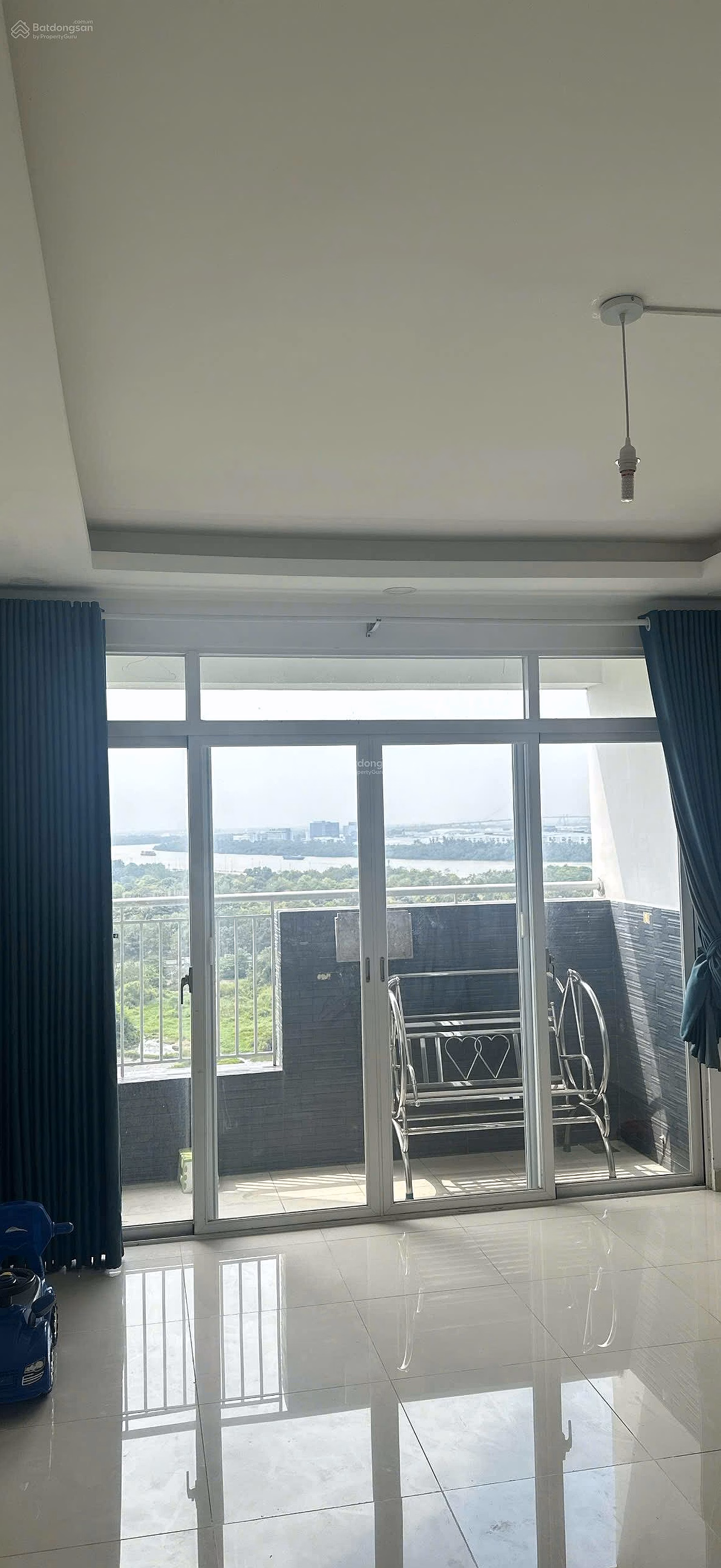 Selling 2 bedroom 2 bathroom apartment in Binh Khanh Resettlement, good price 4.7 billion, 63m2