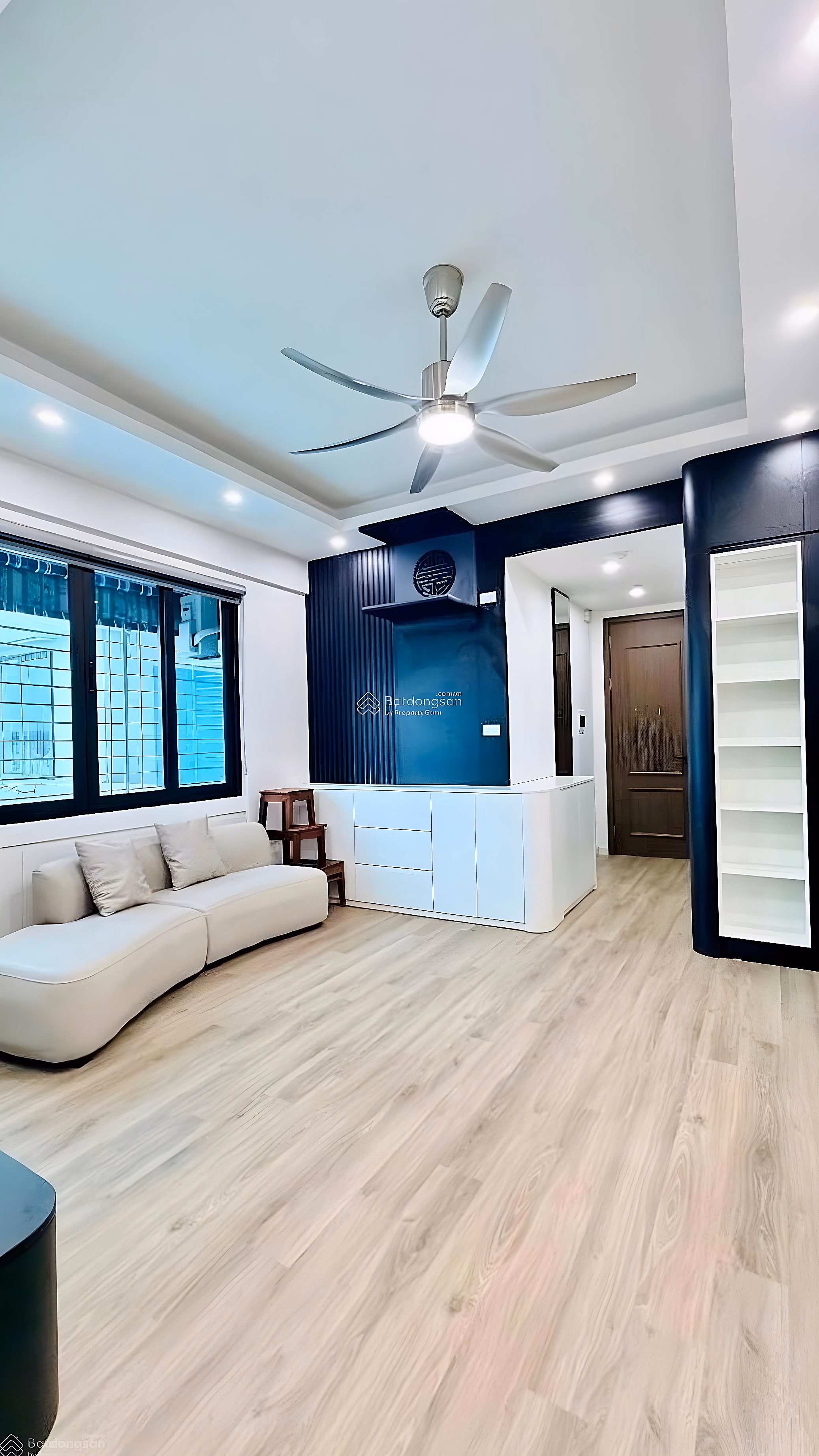 Apartment for sale in building A6 Yen Hoa, Cau Giay, 55m2, 3.9 billion, 2 bedrooms, 1 living room, red book, full beautiful furniture.