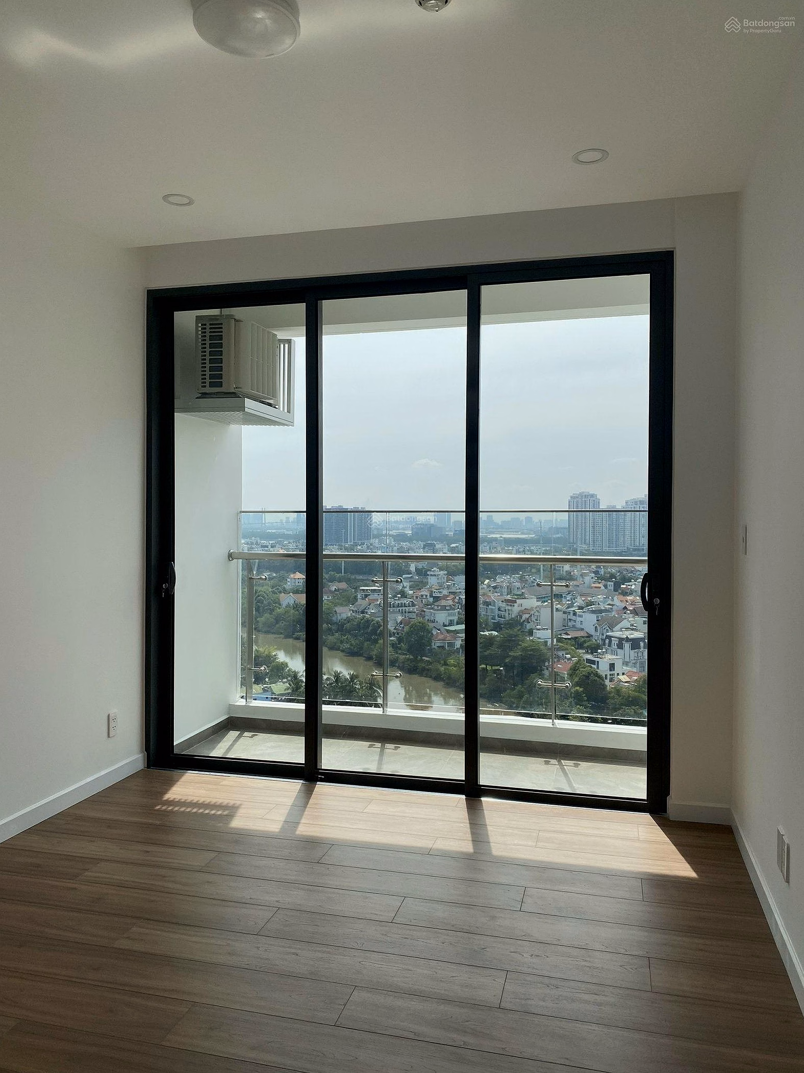 Precia Riverside apartment transfer at good price, opportunity to own a luxury apartment