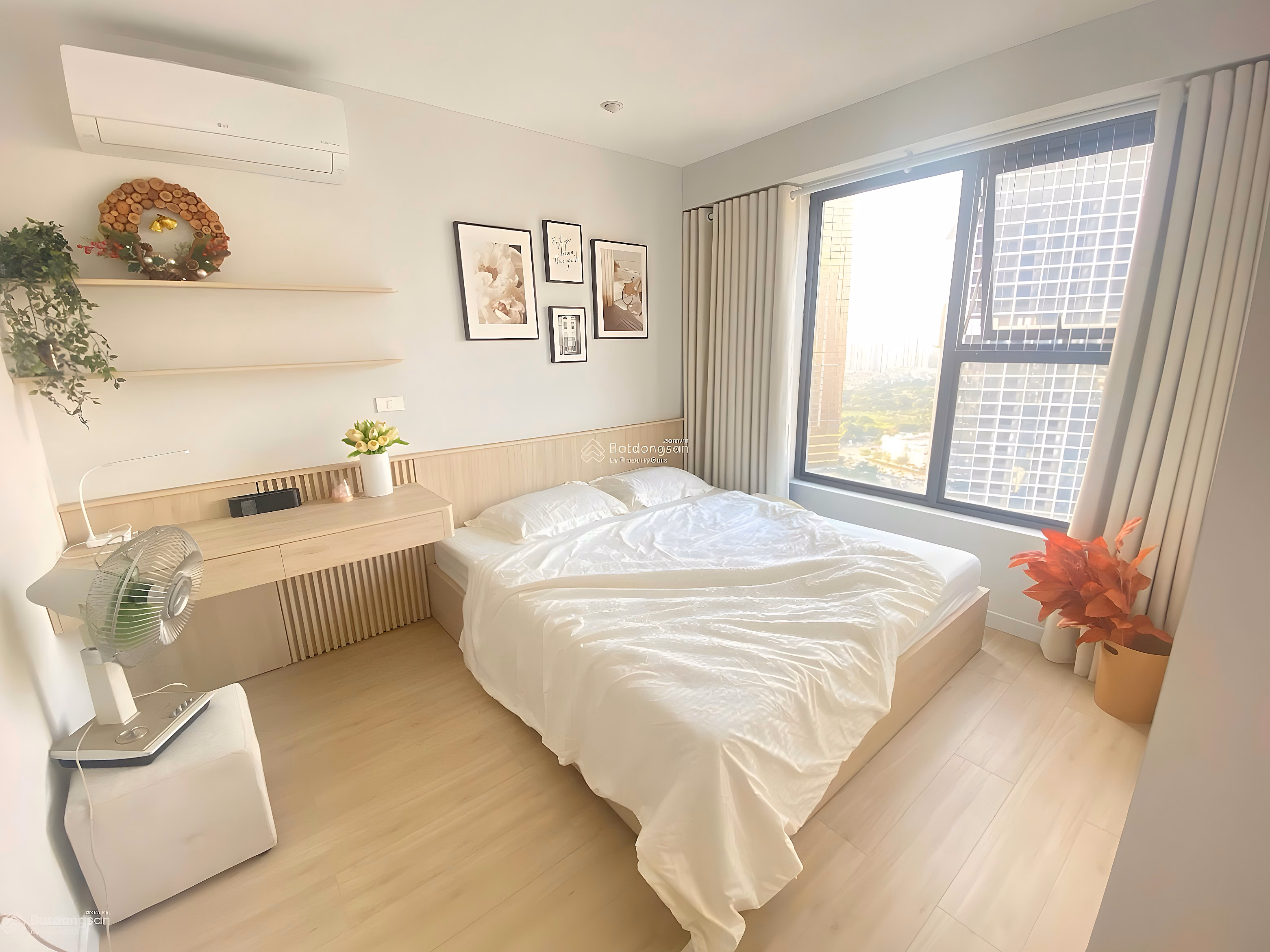 Apartment for sale in building A6 Trung Hoa, Dong Da, 50m2, 3.9 billion, 2 bedrooms 1 office, red book, full beautiful furniture