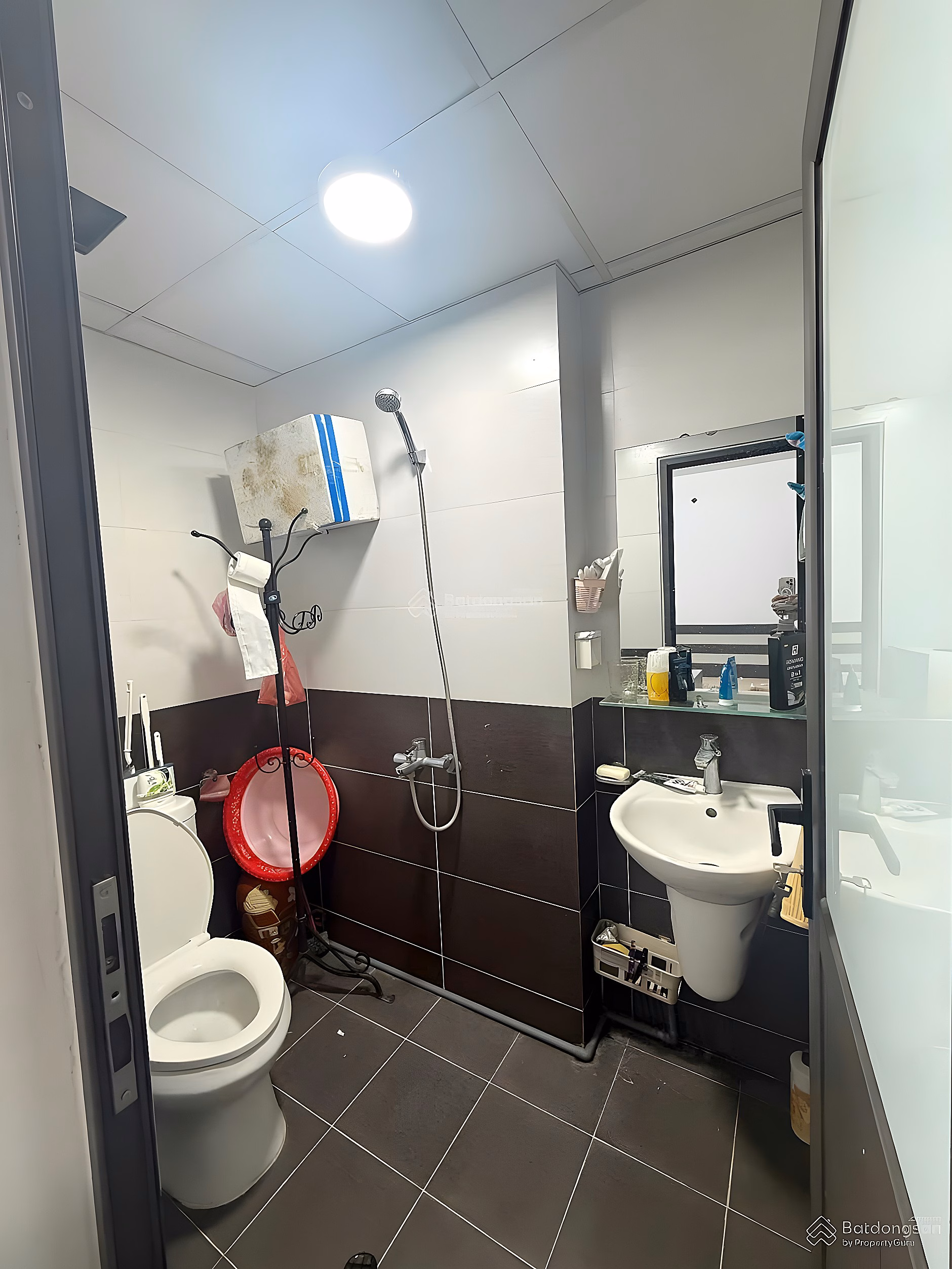 The owner needs to sell the RUBY CT3 apartment - FLOOR 15 - Fully furnished - PHU LOI STREET VIEW. 56m2