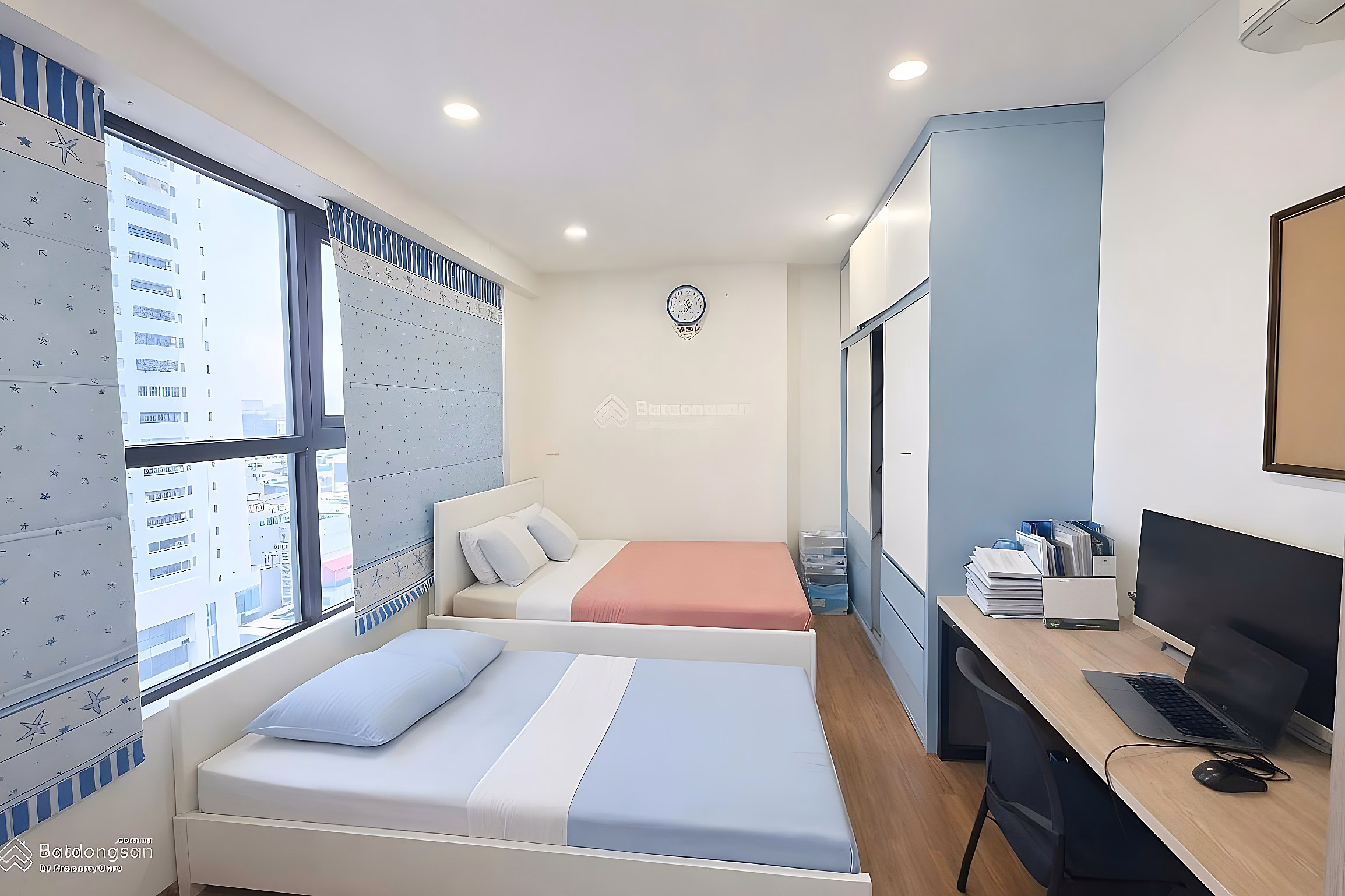 Sun Square apartment for sale at 21 Le Duc Tho, beautiful house right next door, very nice middle floor