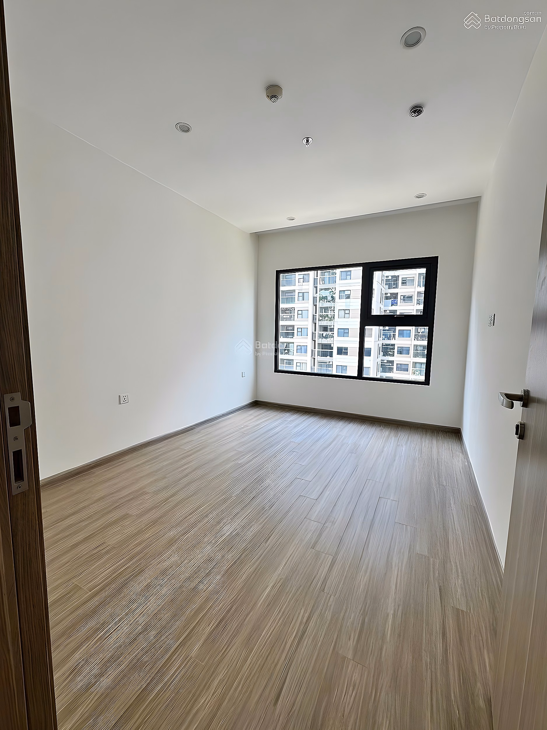 Urgent sale of Vinhomes Ocean Park apartment by owner